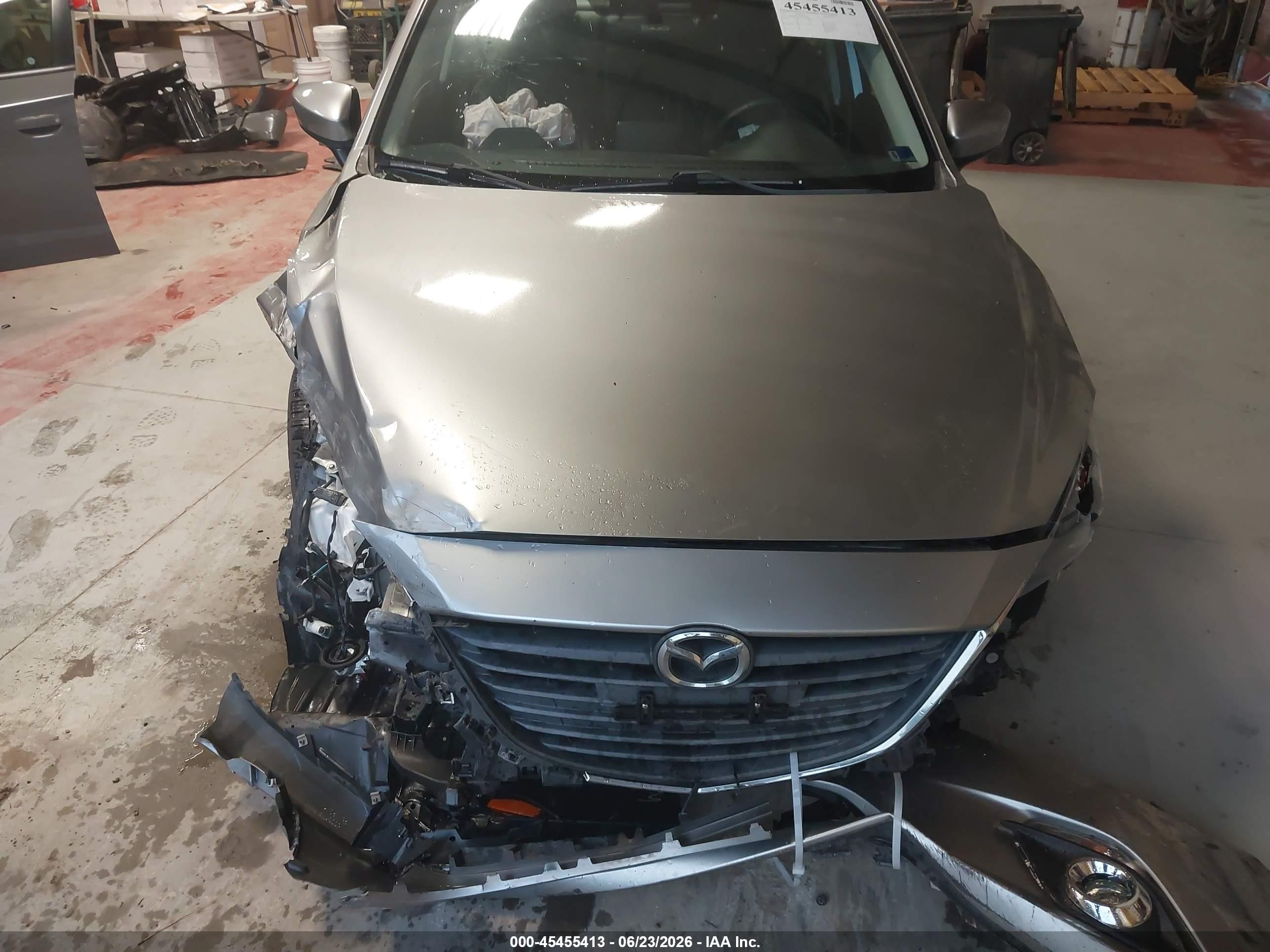 2014 Mazda Mazda3 I Grand Touring Gray vin: 3MZBM1W77EM122864