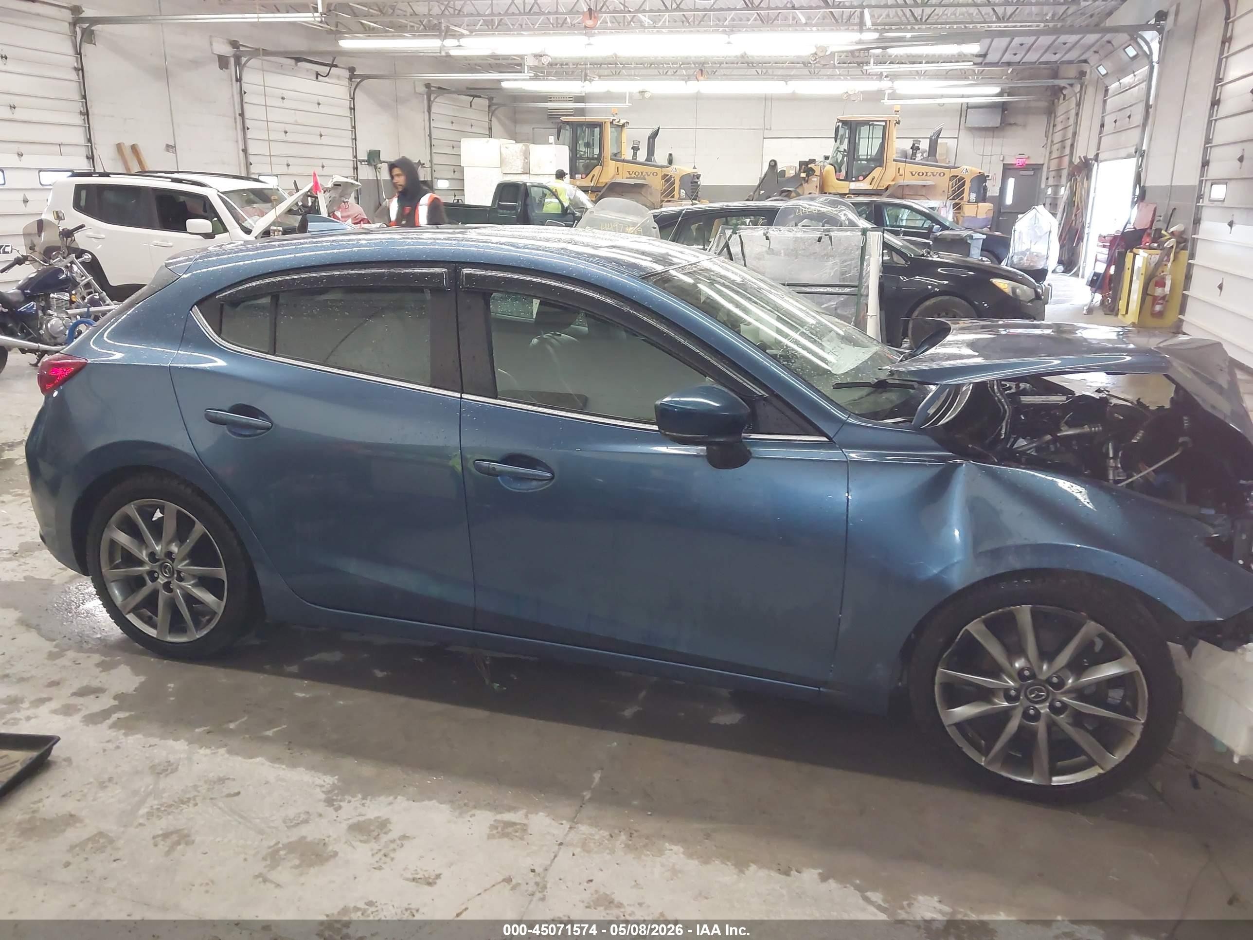 2018 Mazda Mazda3 Touring Синий vin: 3MZBN1L37JM239322