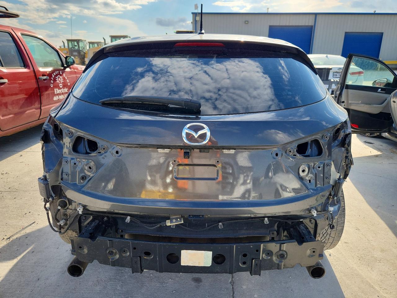 2018 Mazda 3 Touring Charcoal vin: 3MZBN1L38JM261443