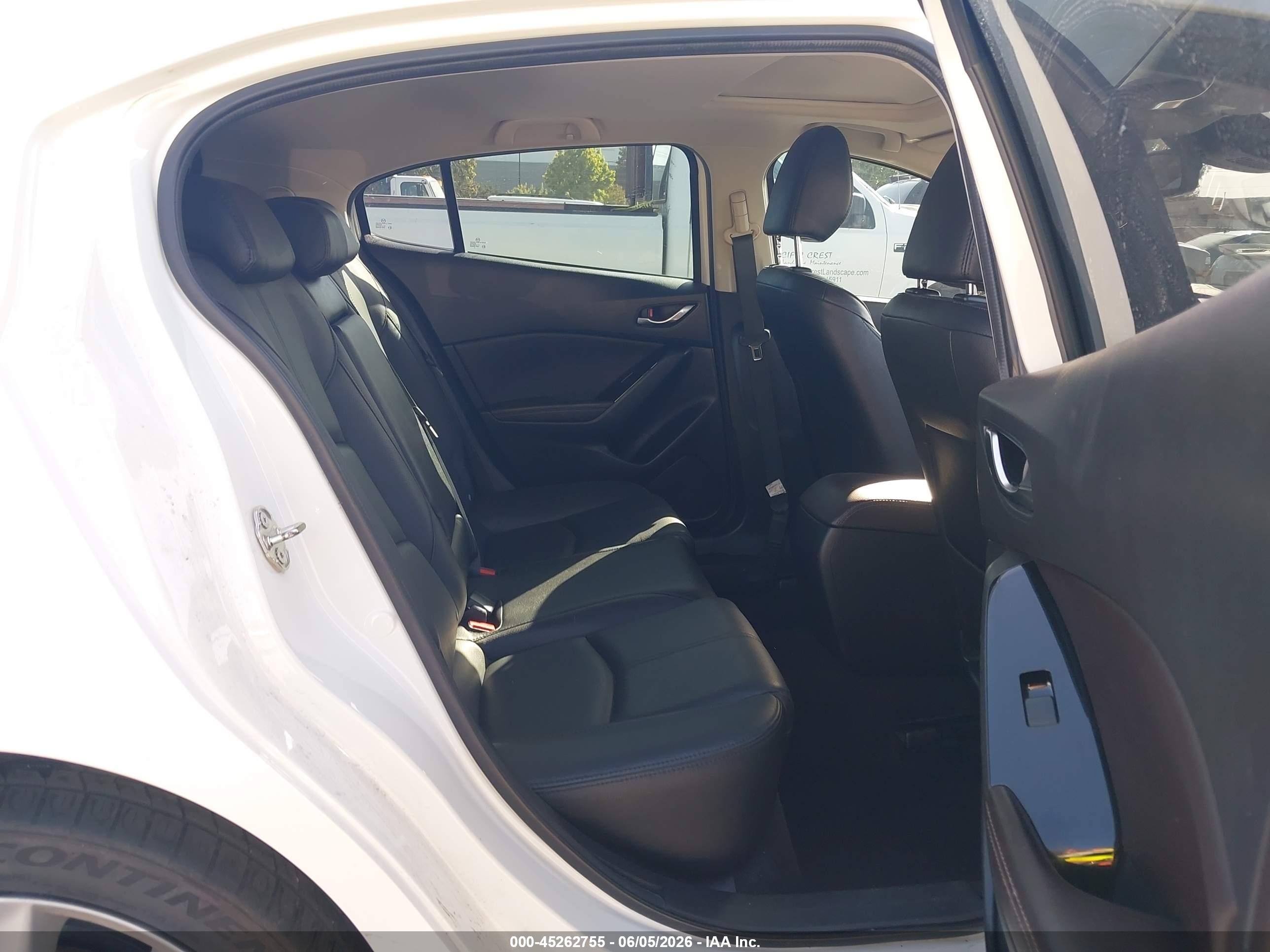 2017 Mazda Mazda3 Grand Touring White vin: 3MZBN1M34HM127991