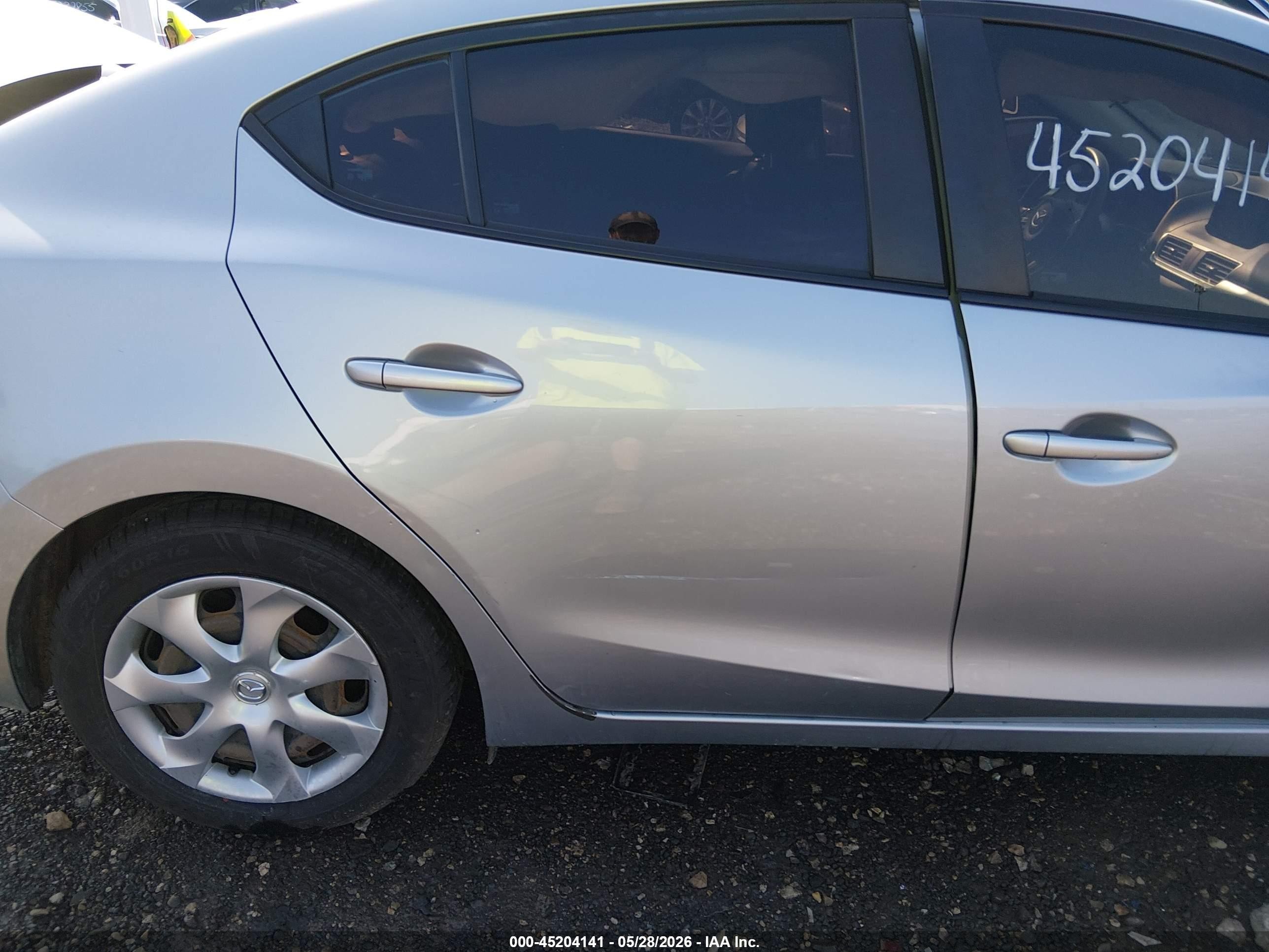 2018 Mazda Mazda3 Sport Серебряный vin: 3MZBN1U70JM160379
