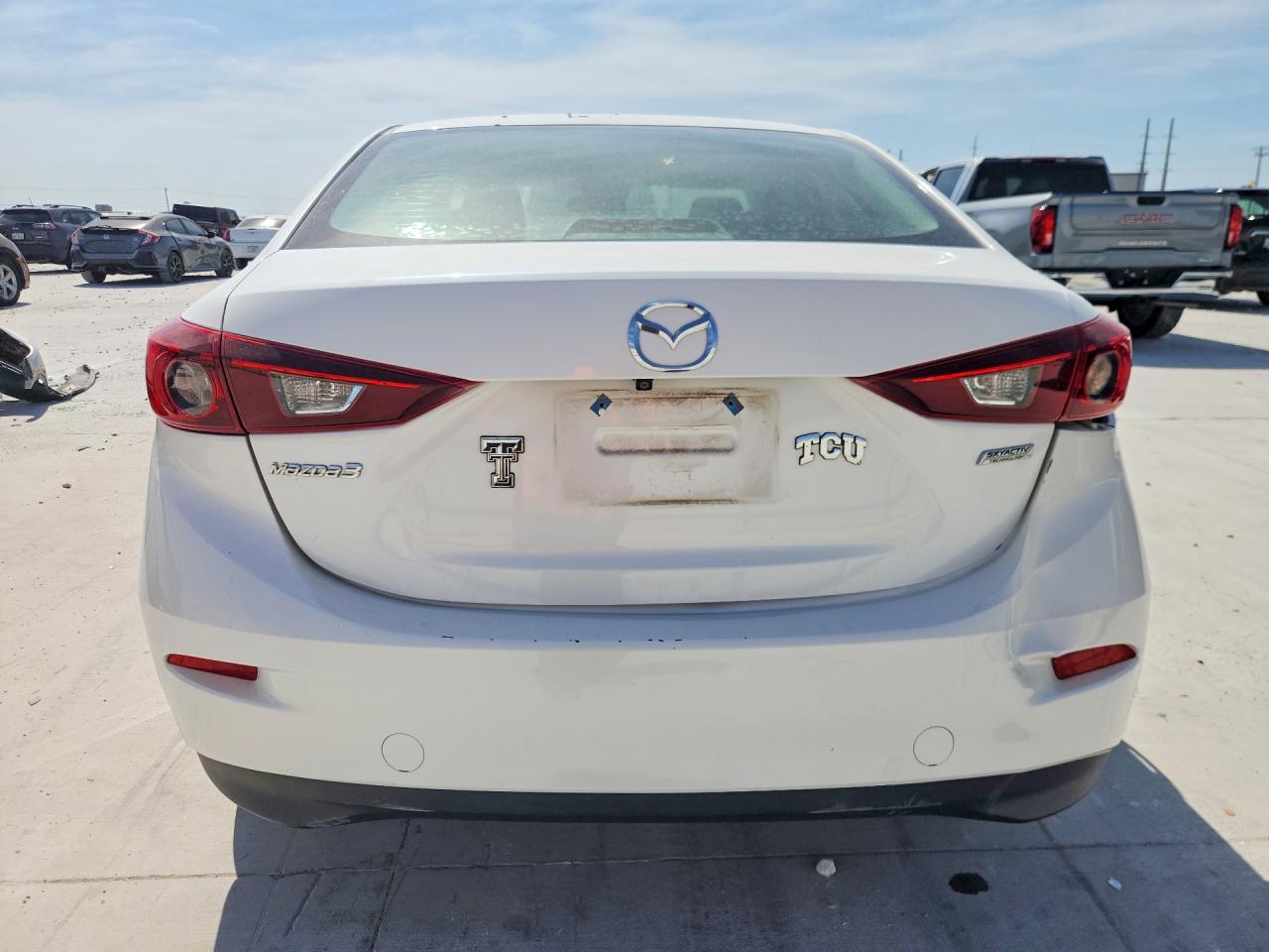 2018 Mazda 3 Sport Белый vin: 3MZBN1U76JM239751