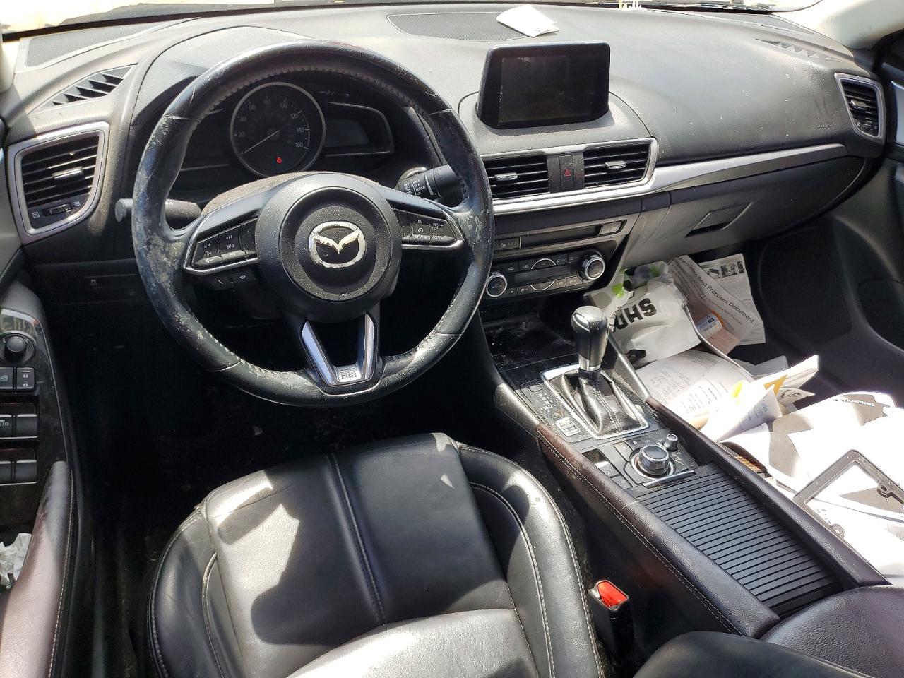2018 Mazda 3 Touring Черный vin: 3MZBN1V31JM216146