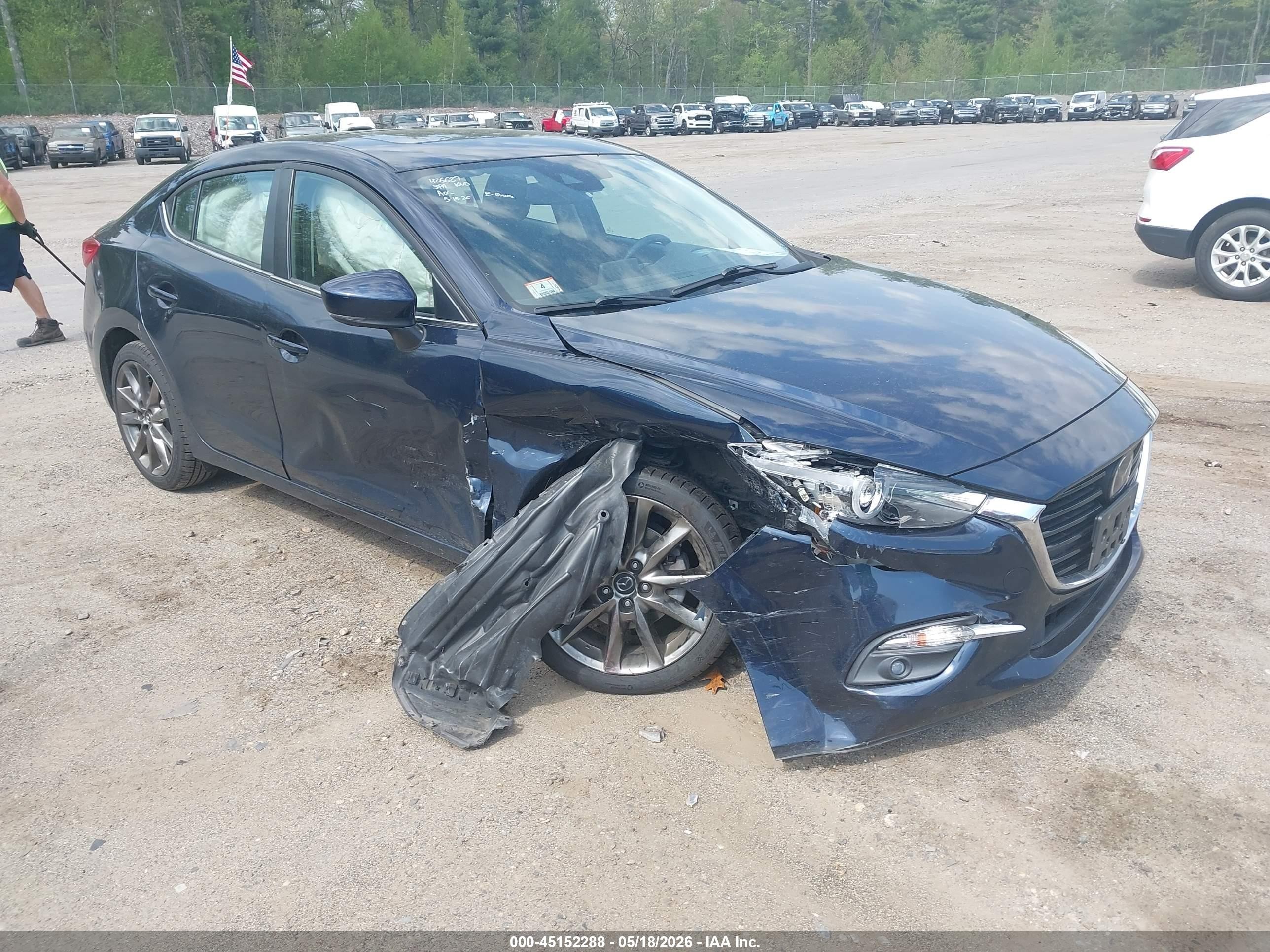 3MZBN1W34JM205849