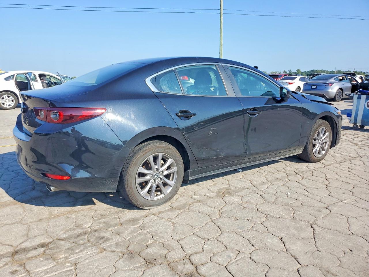 2022 Mazda 3 Black vin: 3MZBPAA77NM307463