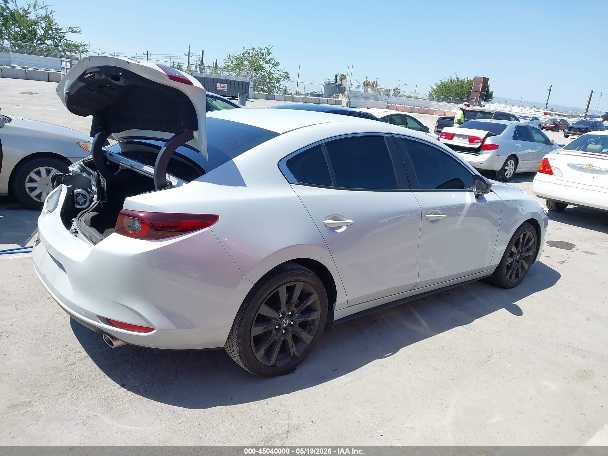 2024 Mazda Mazda3 2.5 S Select Sport Gray vin: 3MZBPABM8RM431266