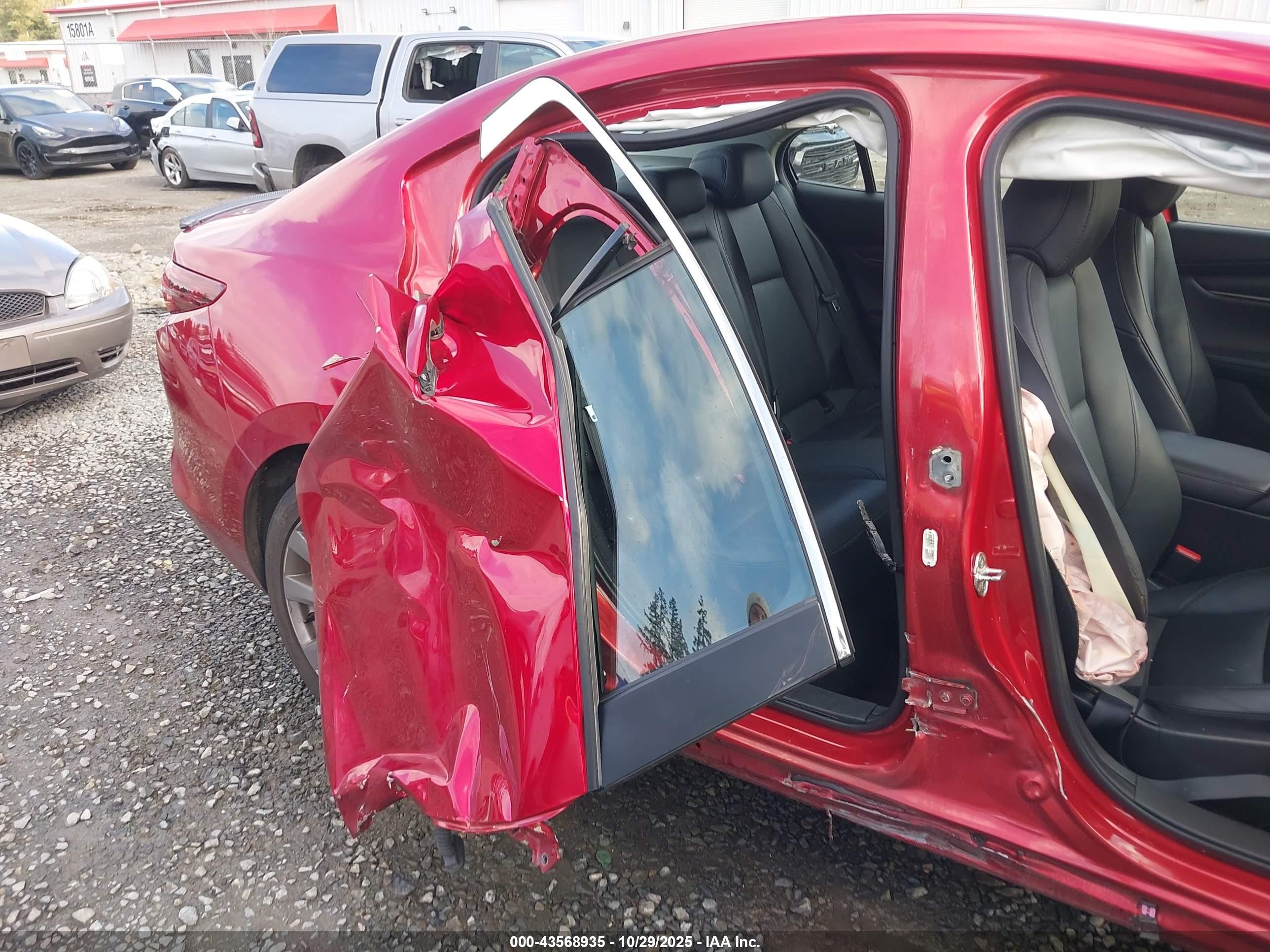 2021 Mazda Mazda3 Select Красный vin: 3MZBPBBL7MM250021