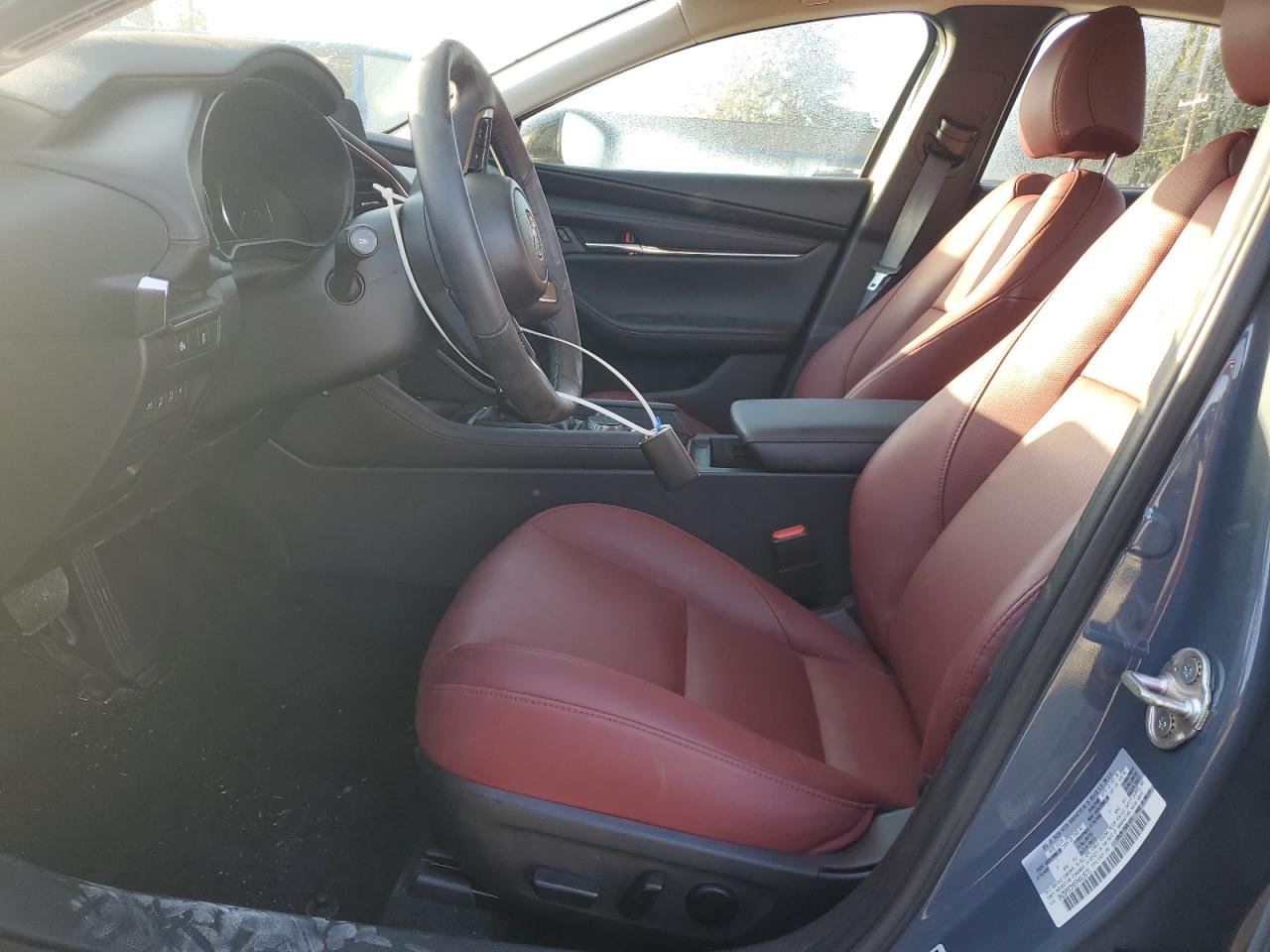 2025 Mazda 3 Preferred Серебряный vin: 3MZBPBCM9SM463976