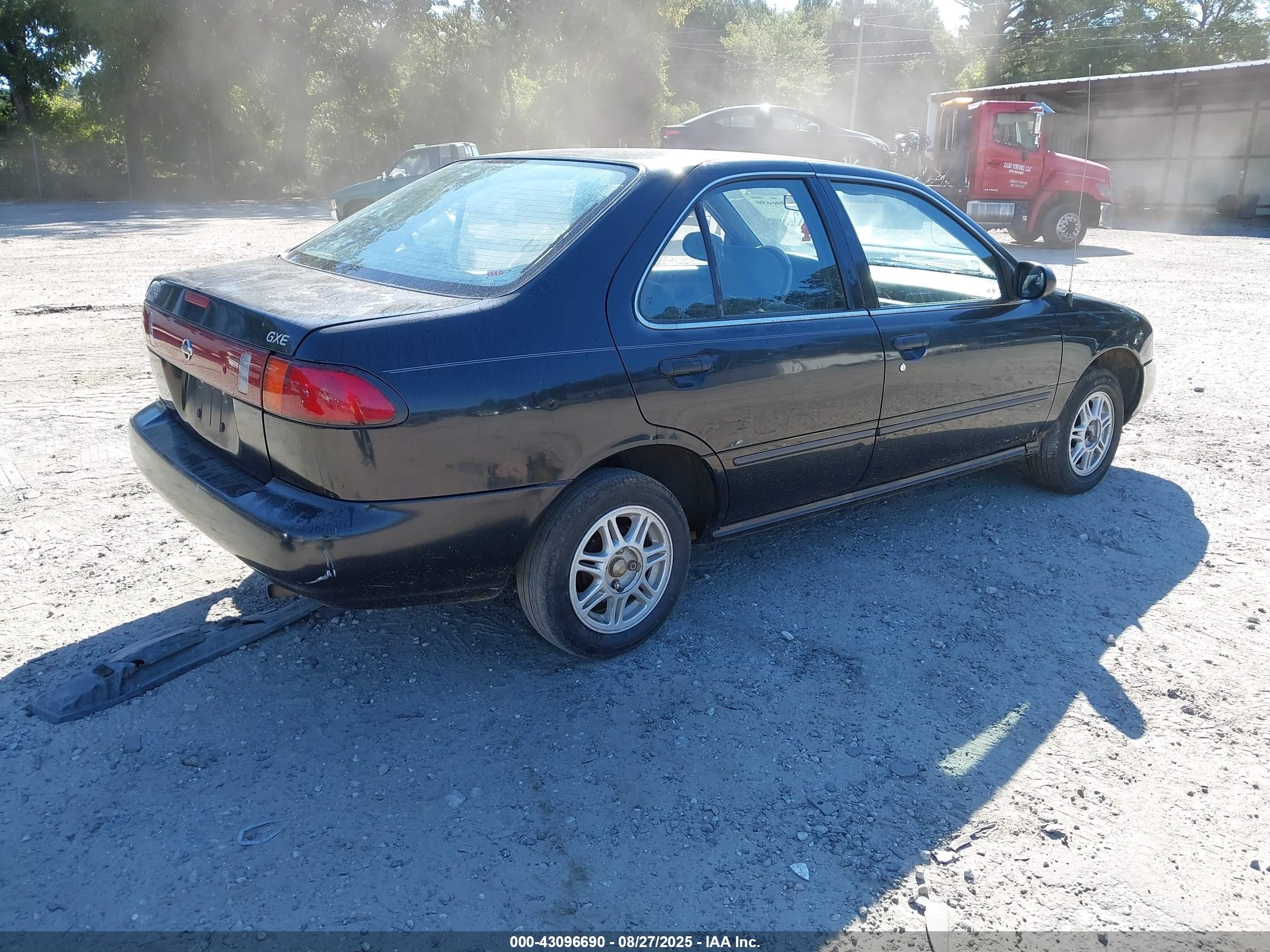 1996 Nissan Sentra Xe/gxe Черный vin: 3N1AB41D2TL008683