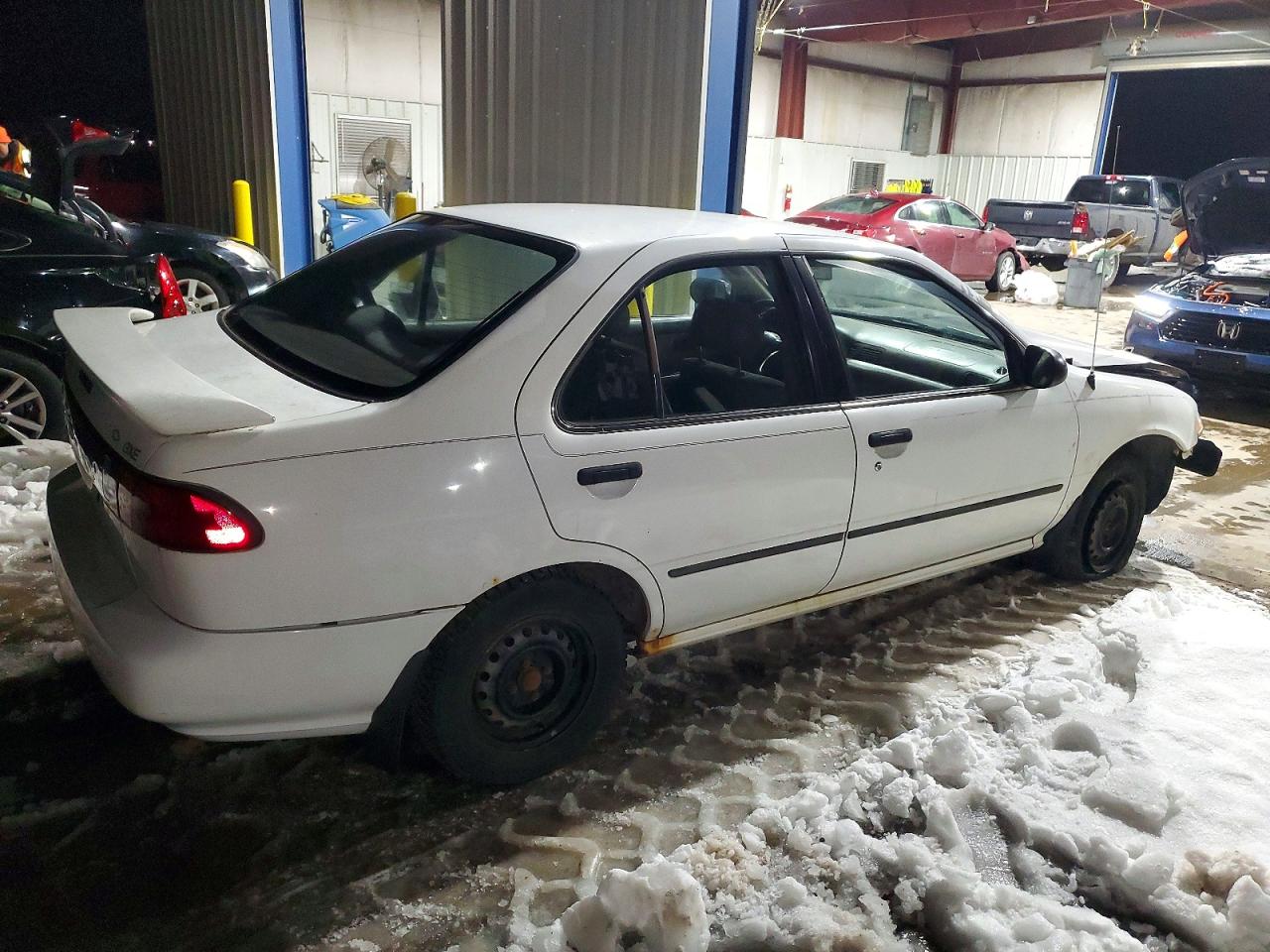 1997 Nissan Sentra Xe White vin: 3N1AB41D3VL021784