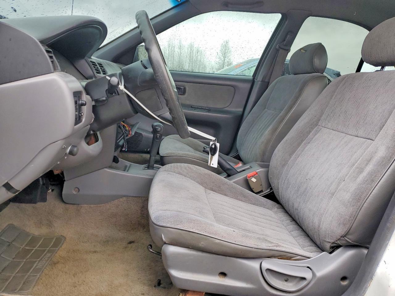 1997 Nissan Sentra Base White vin: 3N1AB41D3VL028816