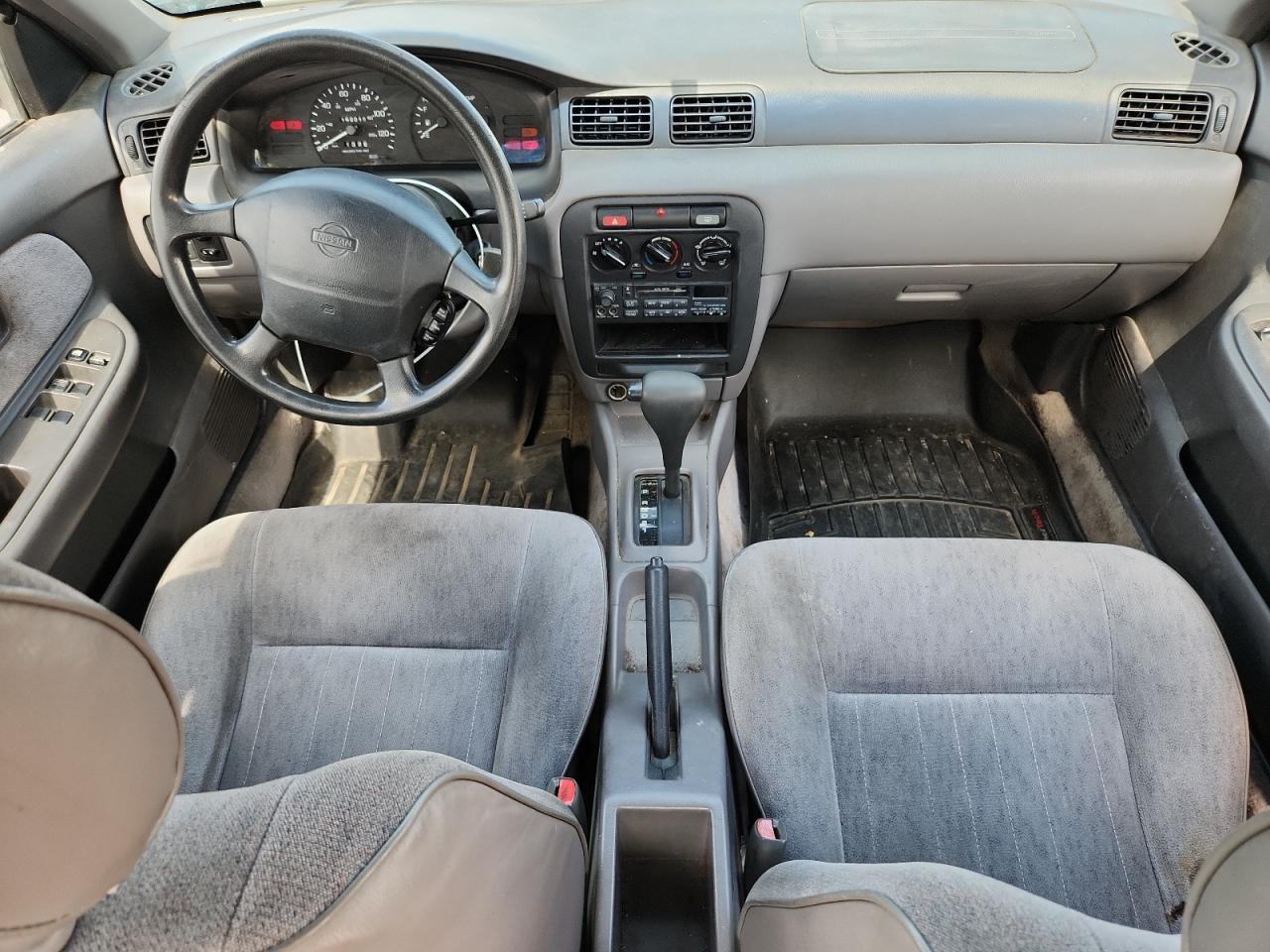 1997 Nissan Sentra Xe Green vin: 3N1AB41D5VL009751