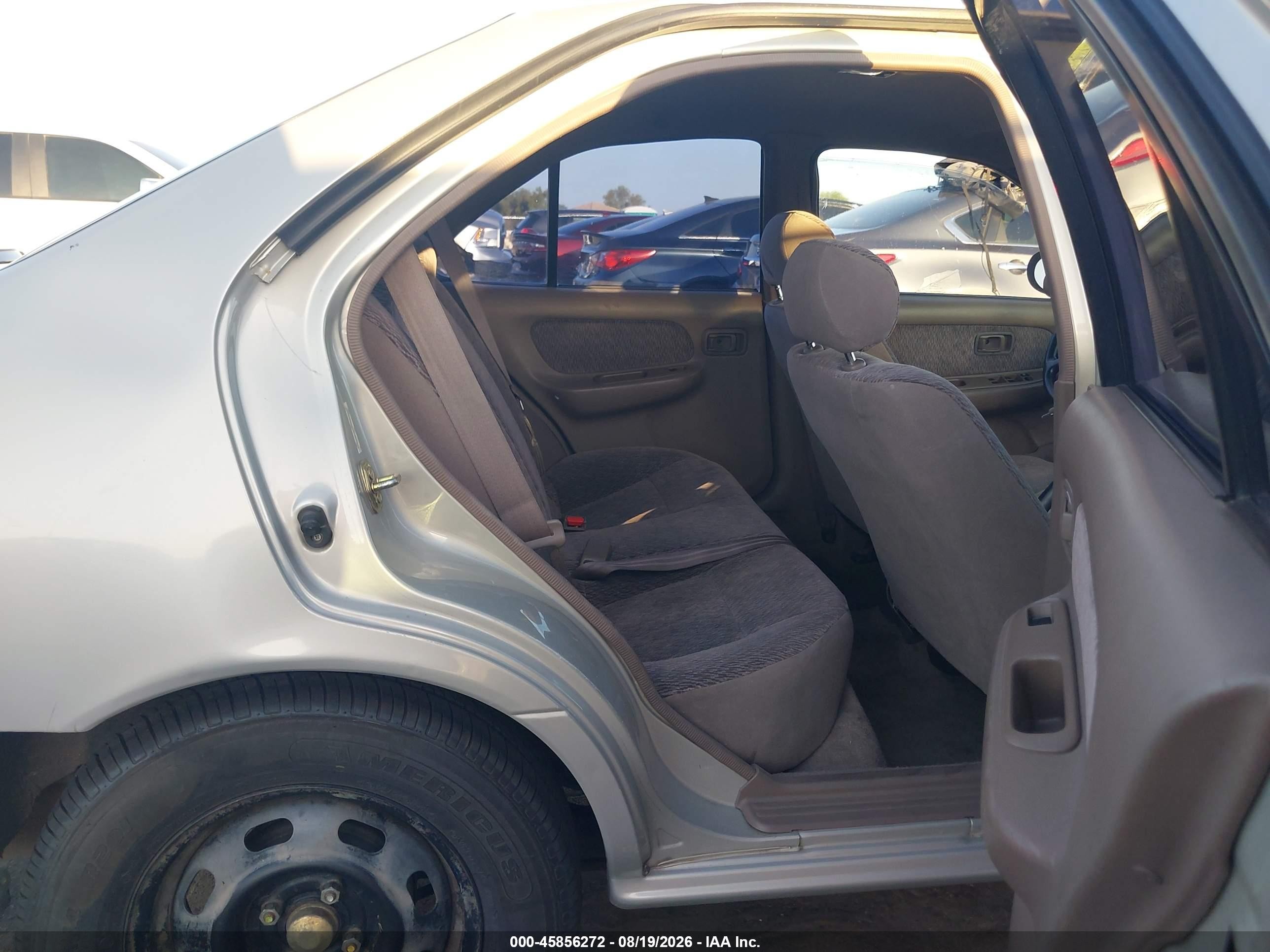 1998 Nissan Sentra Gxe/xe Silver vin: 3N1AB41D5WL056165