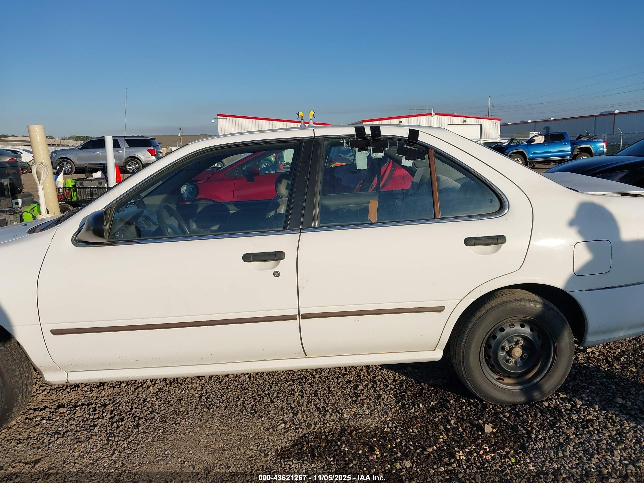 1997 Nissan Sentra Gle/gxe/xe White vin: 3N1AB41D7VL005524