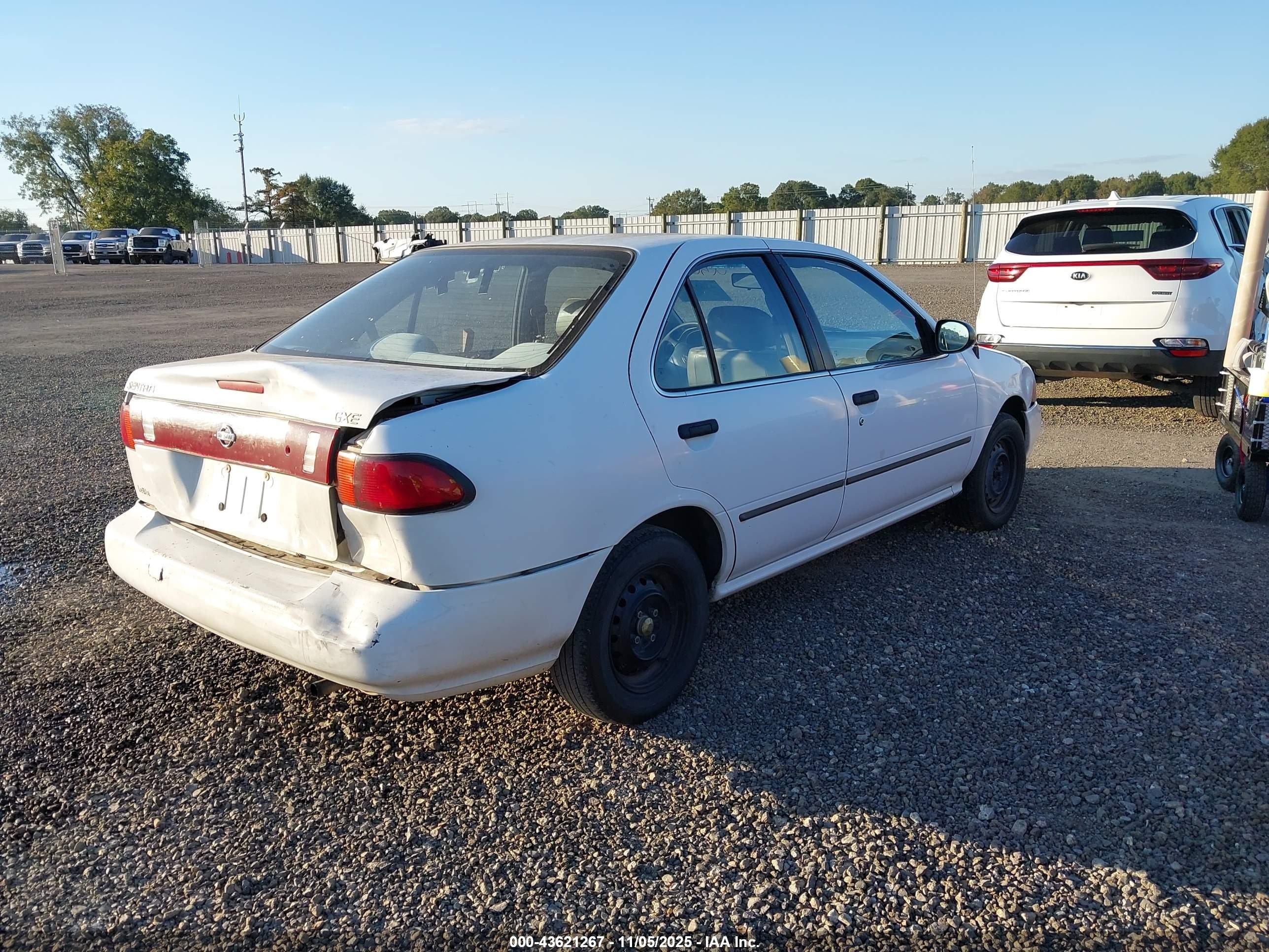 1997 Nissan Sentra Gle/gxe/xe White vin: 3N1AB41D7VL005524