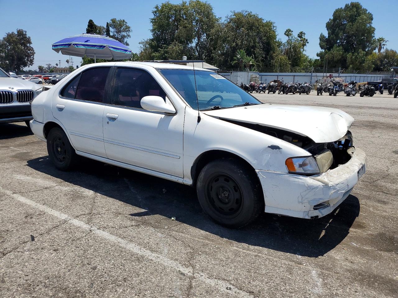 1998 Nissan Sentra Base White vin: 3N1AB41D8WL041479
