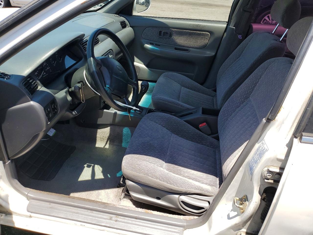 1998 Nissan Sentra Base White vin: 3N1AB41D8WL041479