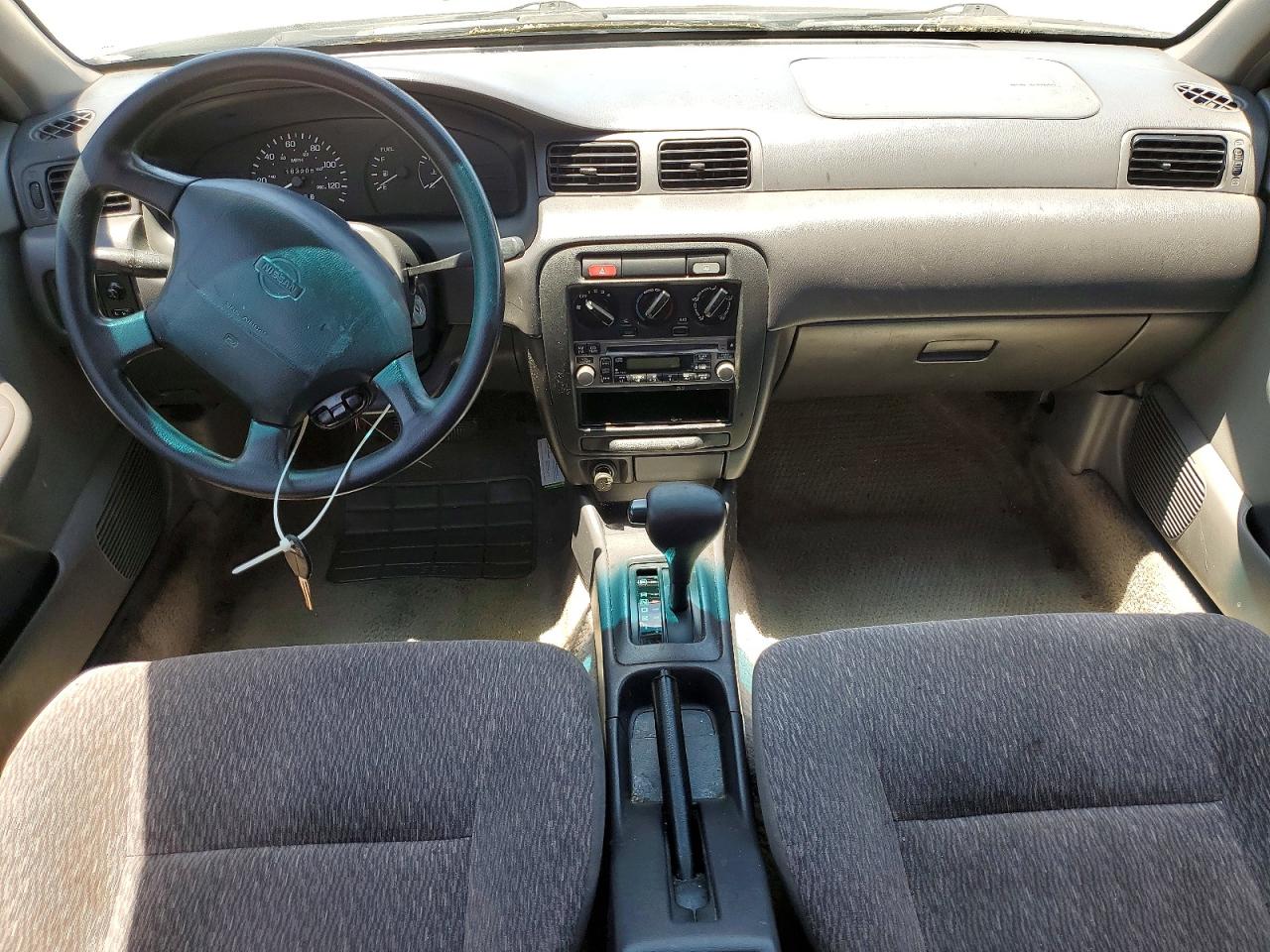 1998 Nissan Sentra Base White vin: 3N1AB41D8WL041479