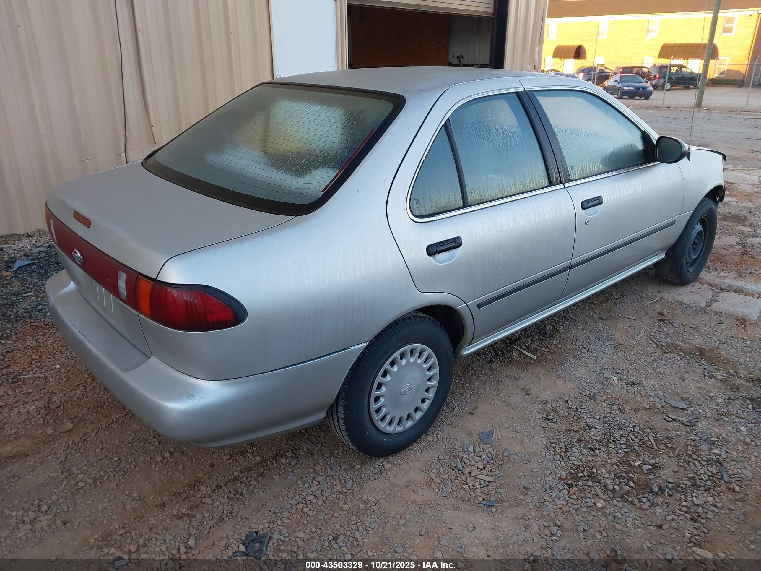 1996 Nissan Sentra Xe/gxe Silver vin: 3N1AB41D9TL012343