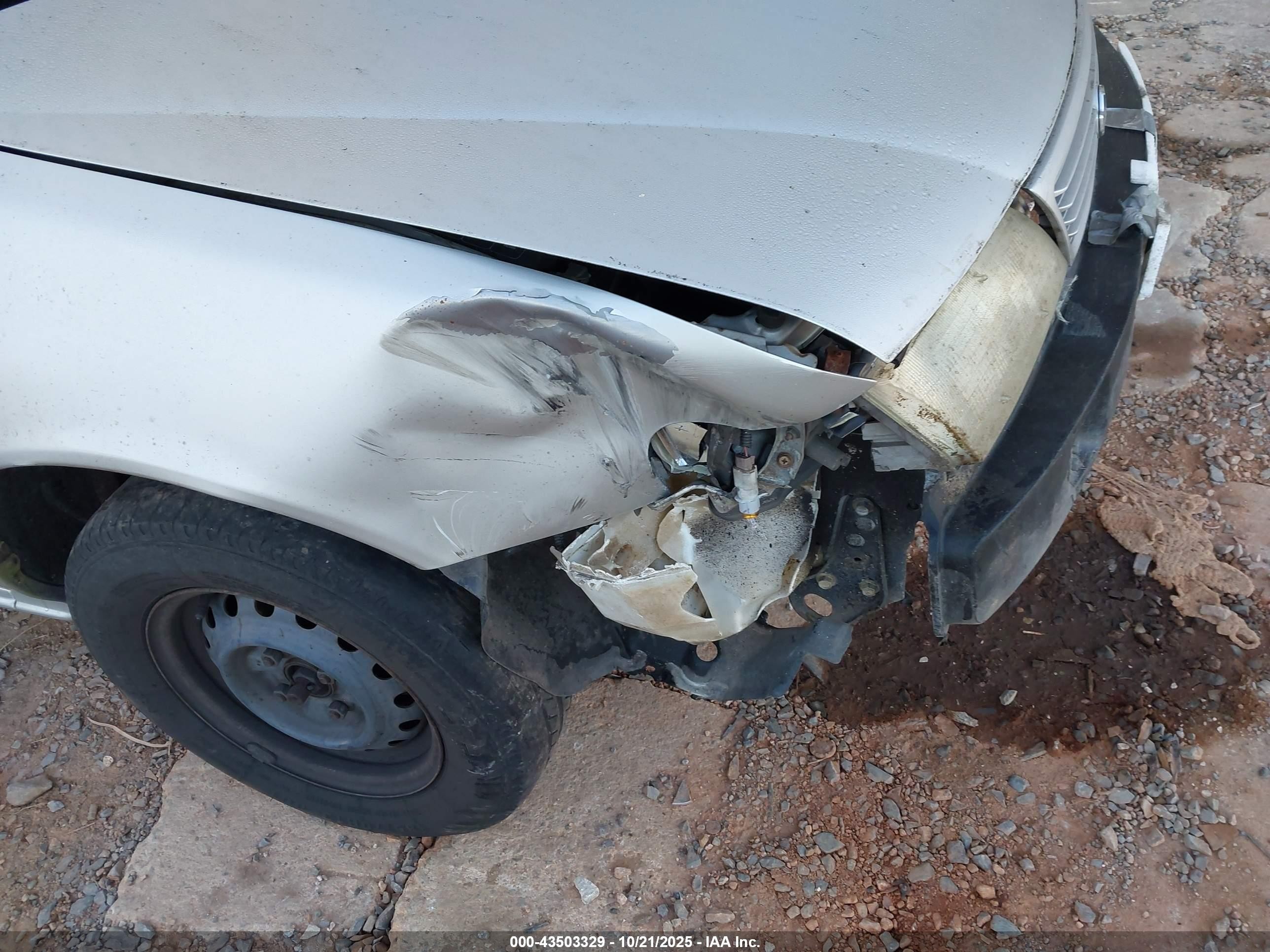 1996 Nissan Sentra Xe/gxe Silver vin: 3N1AB41D9TL012343