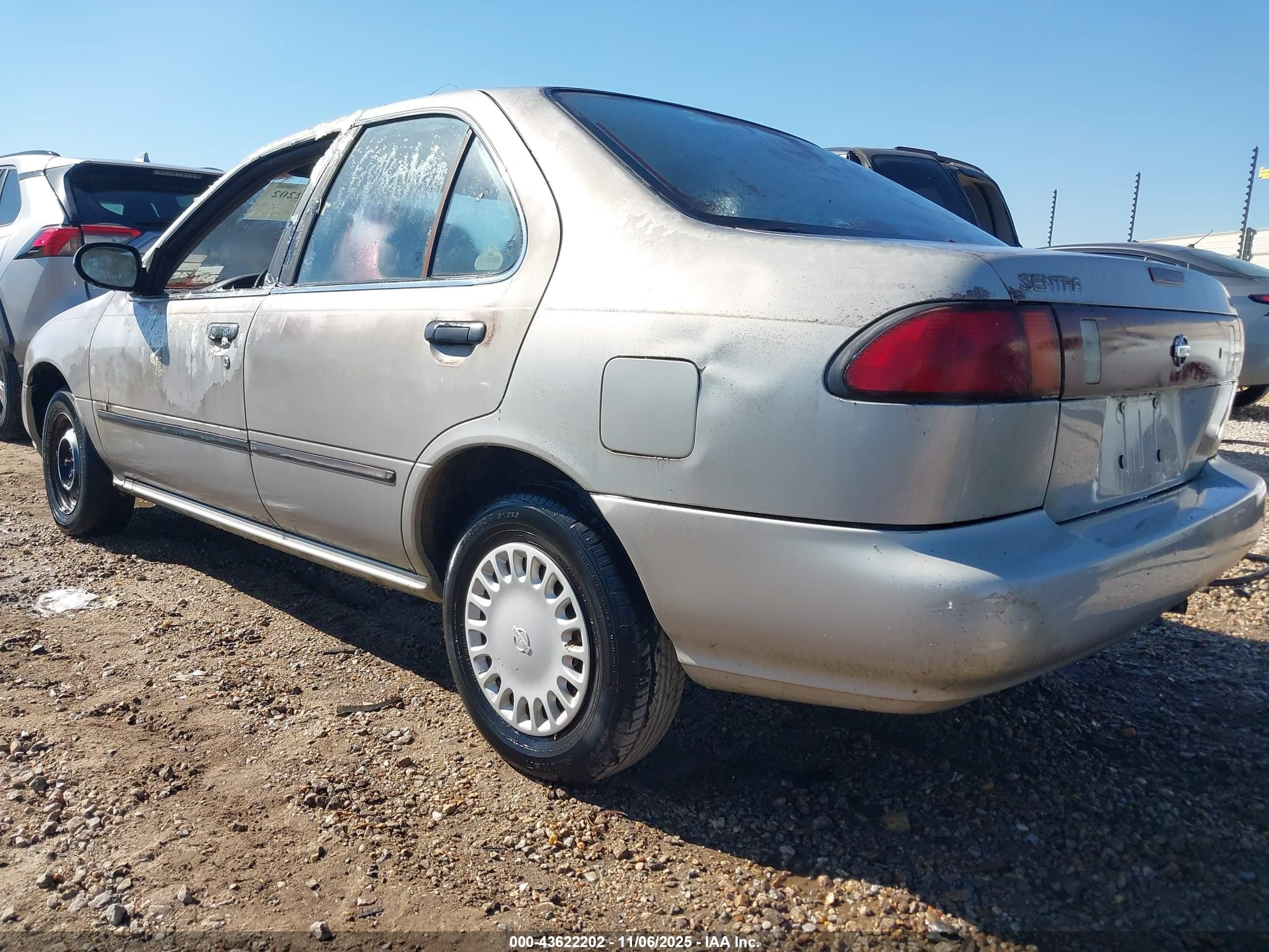 1996 Nissan Sentra Xe/gxe Серебряный vin: 3N1AB41DXTL026820