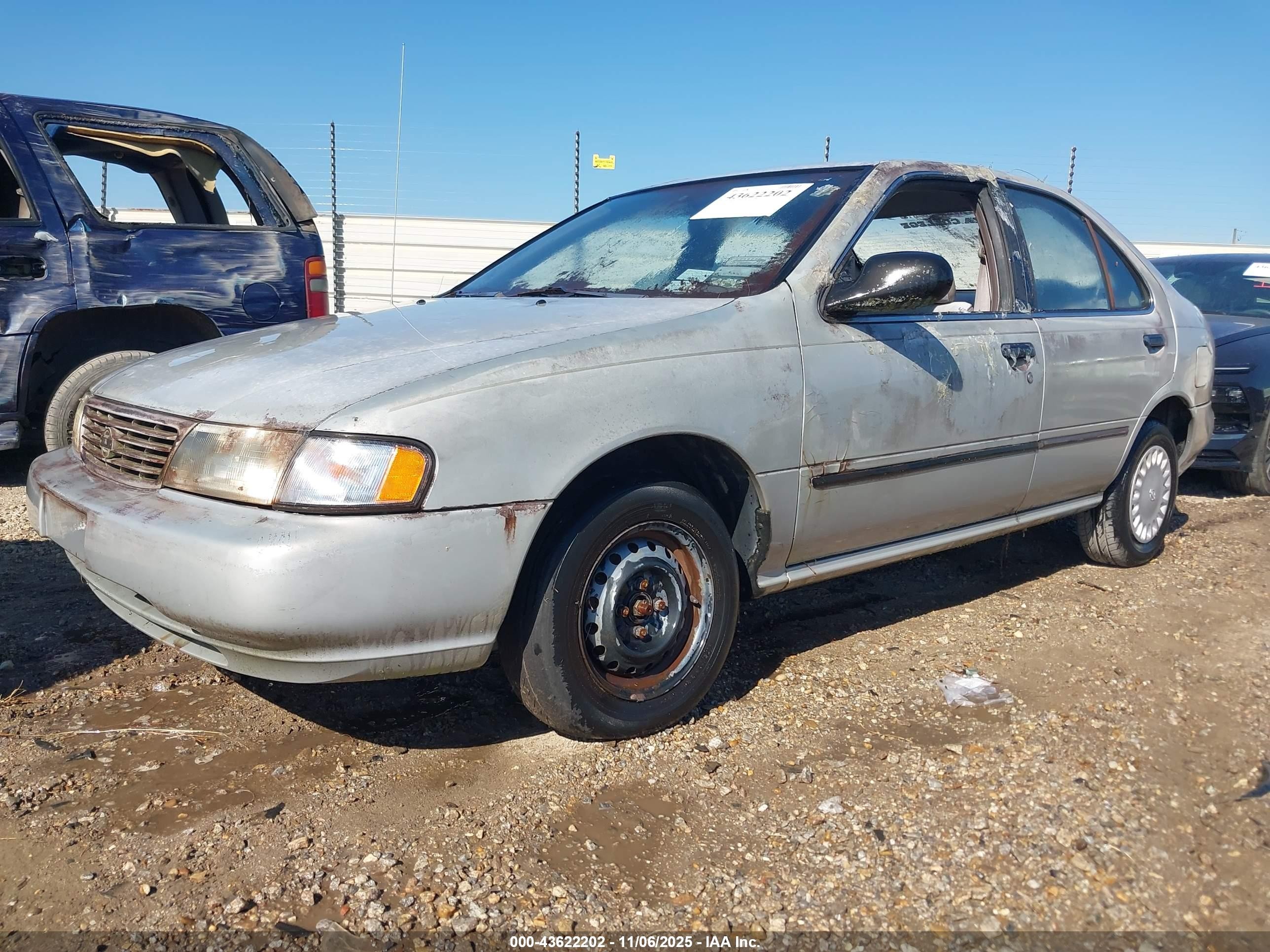 1996 Nissan Sentra Xe/gxe Серебряный vin: 3N1AB41DXTL026820