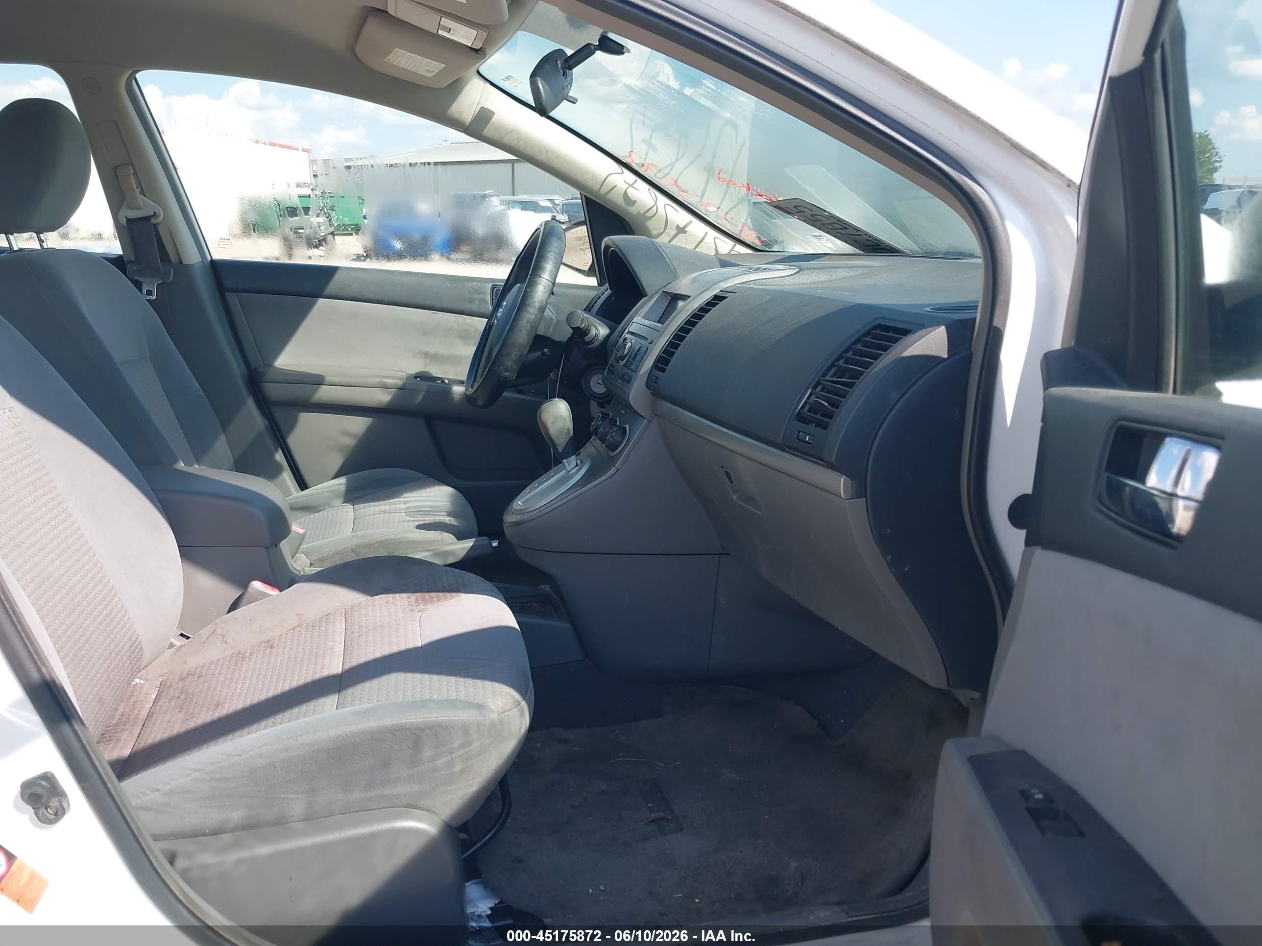 2008 Nissan Sentra 2.0s Белый vin: 3N1AB61E08L624720