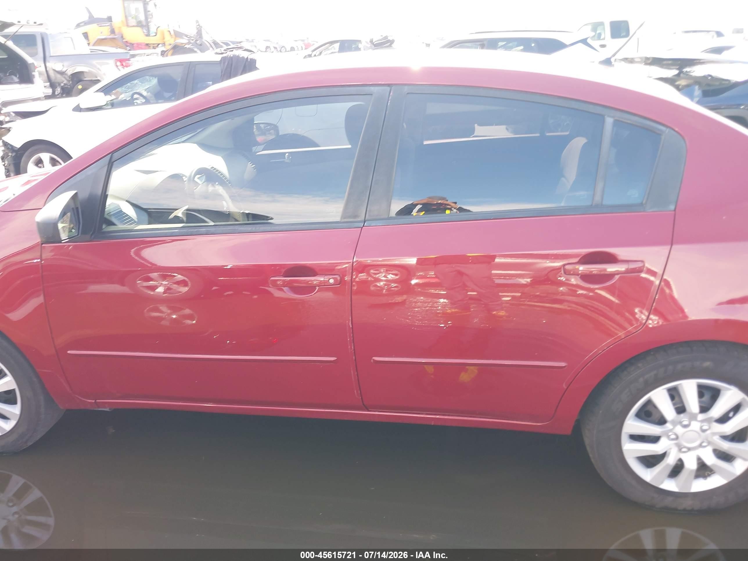 2008 Nissan Sentra 2.0 S Maroon vin: 3N1AB61E08L626919
