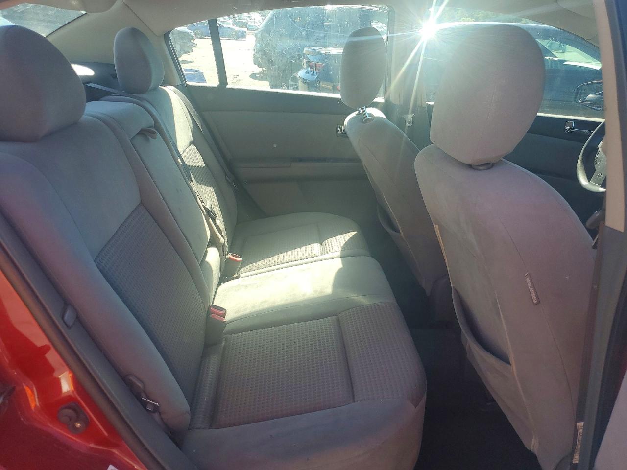 2008 Nissan Sentra Red vin: 3N1AB61E08L658933
