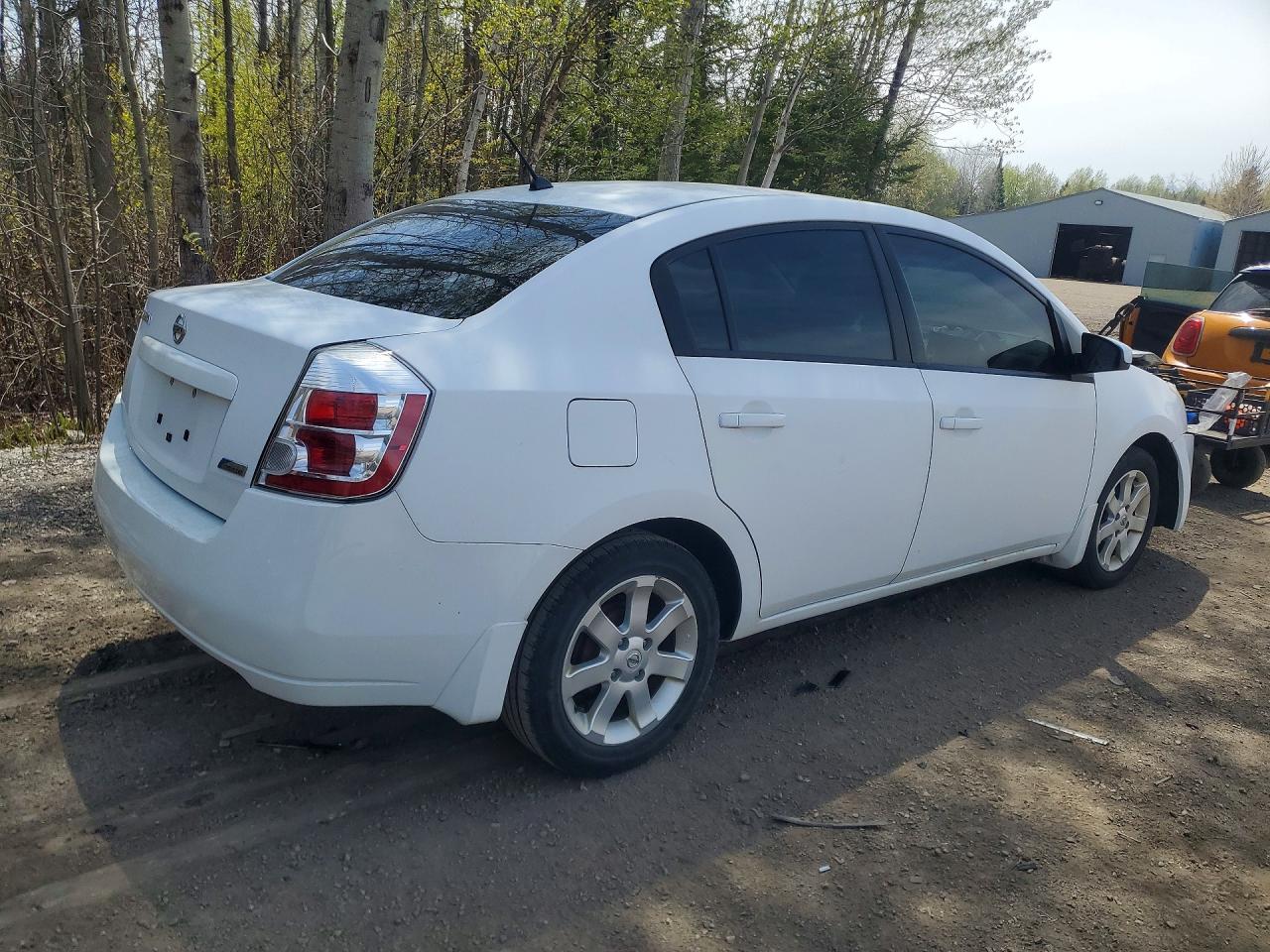 2009 Nissan Sentra 2.0 Белый vin: 3N1AB61E09L622502