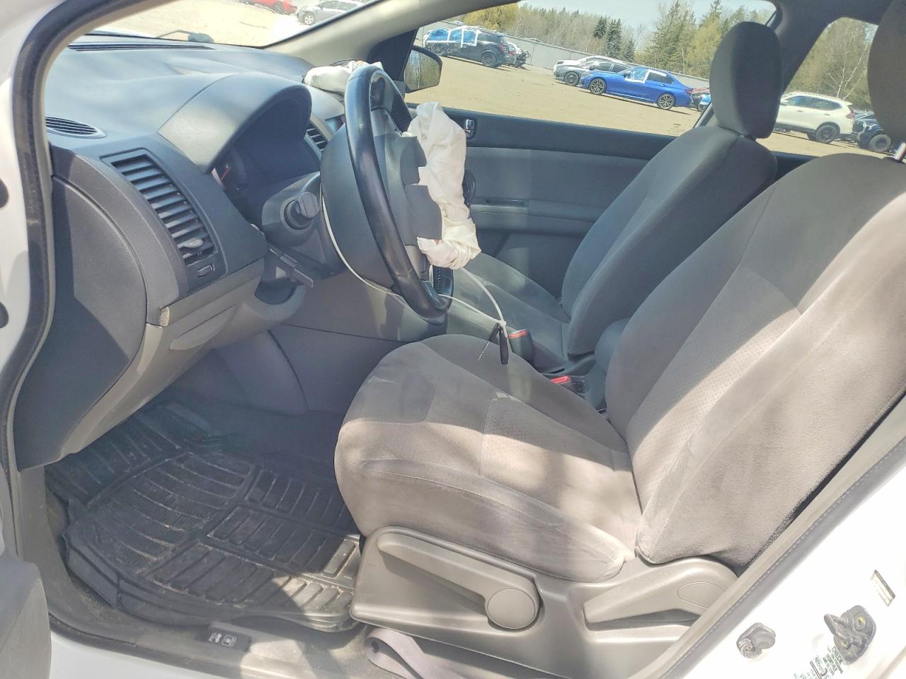 2009 Nissan Sentra 2.0 Белый vin: 3N1AB61E09L622502