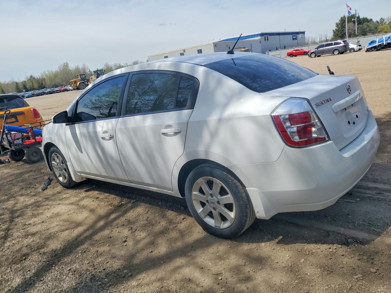 2009 Nissan Sentra 2.0 Белый vin: 3N1AB61E09L622502