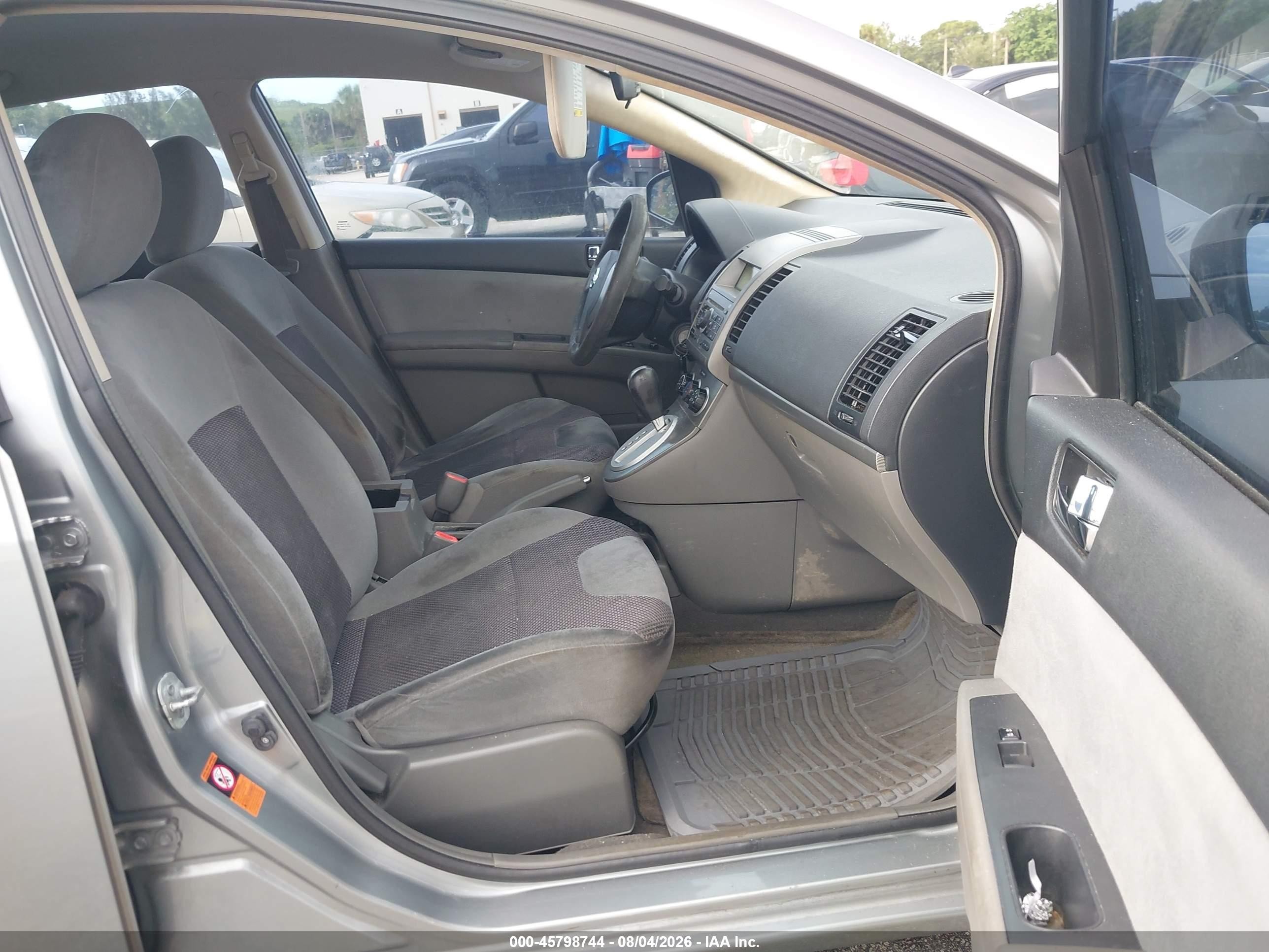 2007 Nissan Sentra 2.0s Silver vin: 3N1AB61E17L645851