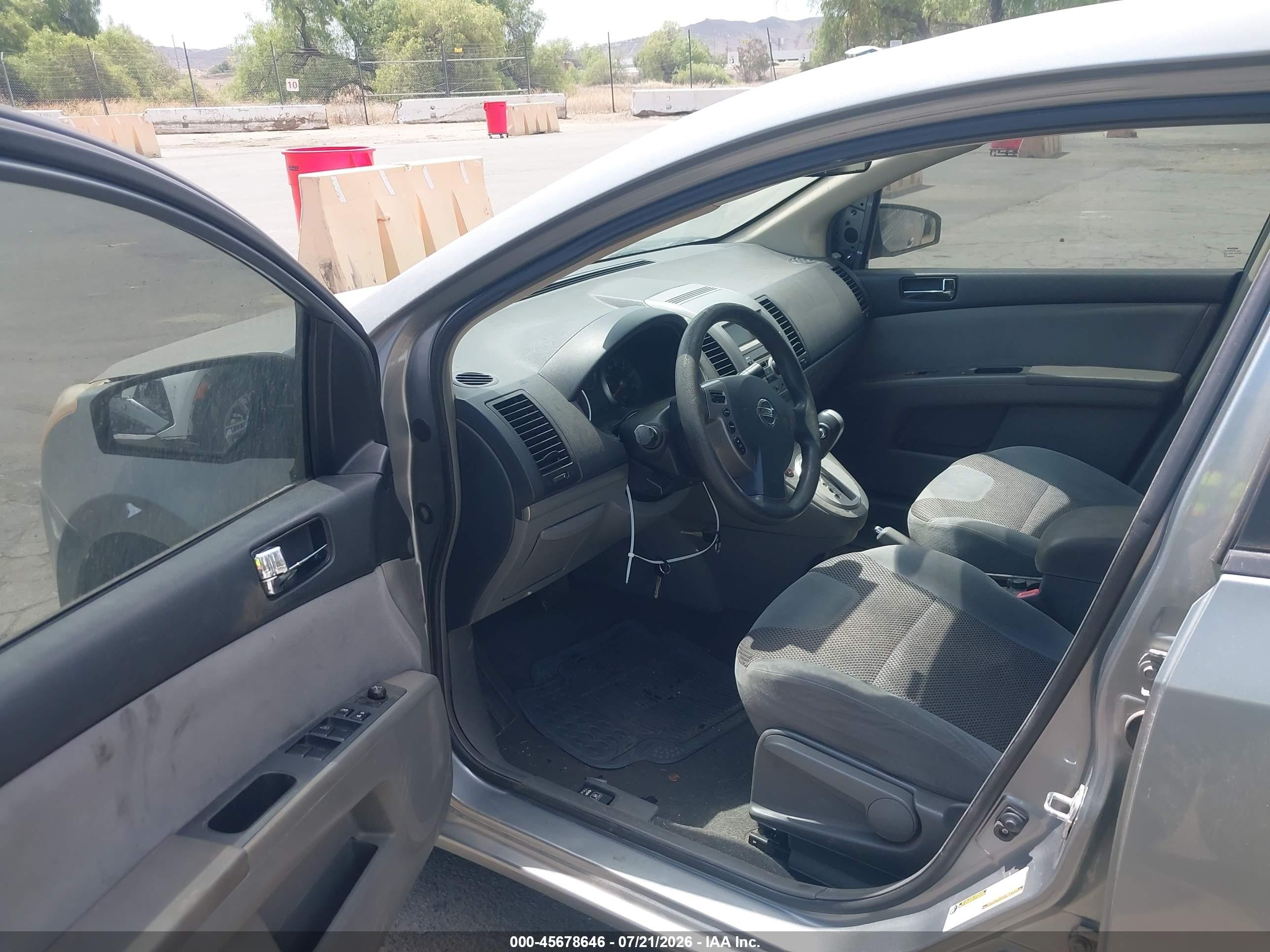 2007 Nissan Sentra 2.0s Silver vin: 3N1AB61E17L683340