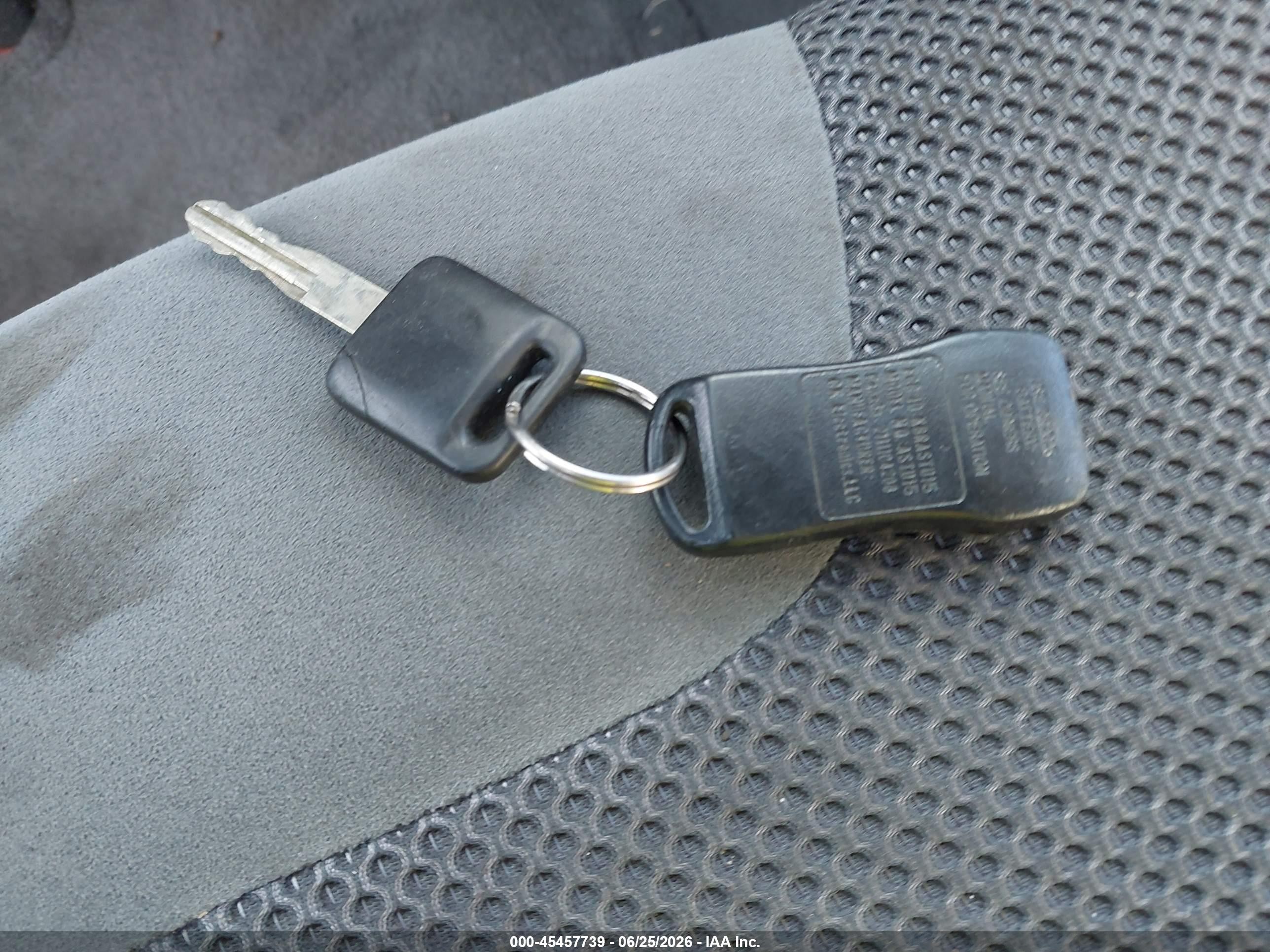 2007 Nissan Sentra 2.0s Silver vin: 3N1AB61E17L713288