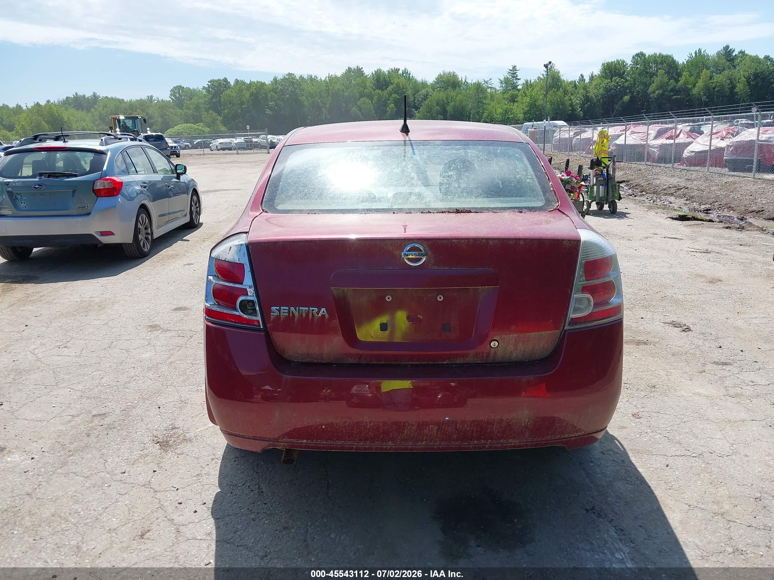 2008 Nissan Sentra 2.0 S Red vin: 3N1AB61E18L712692