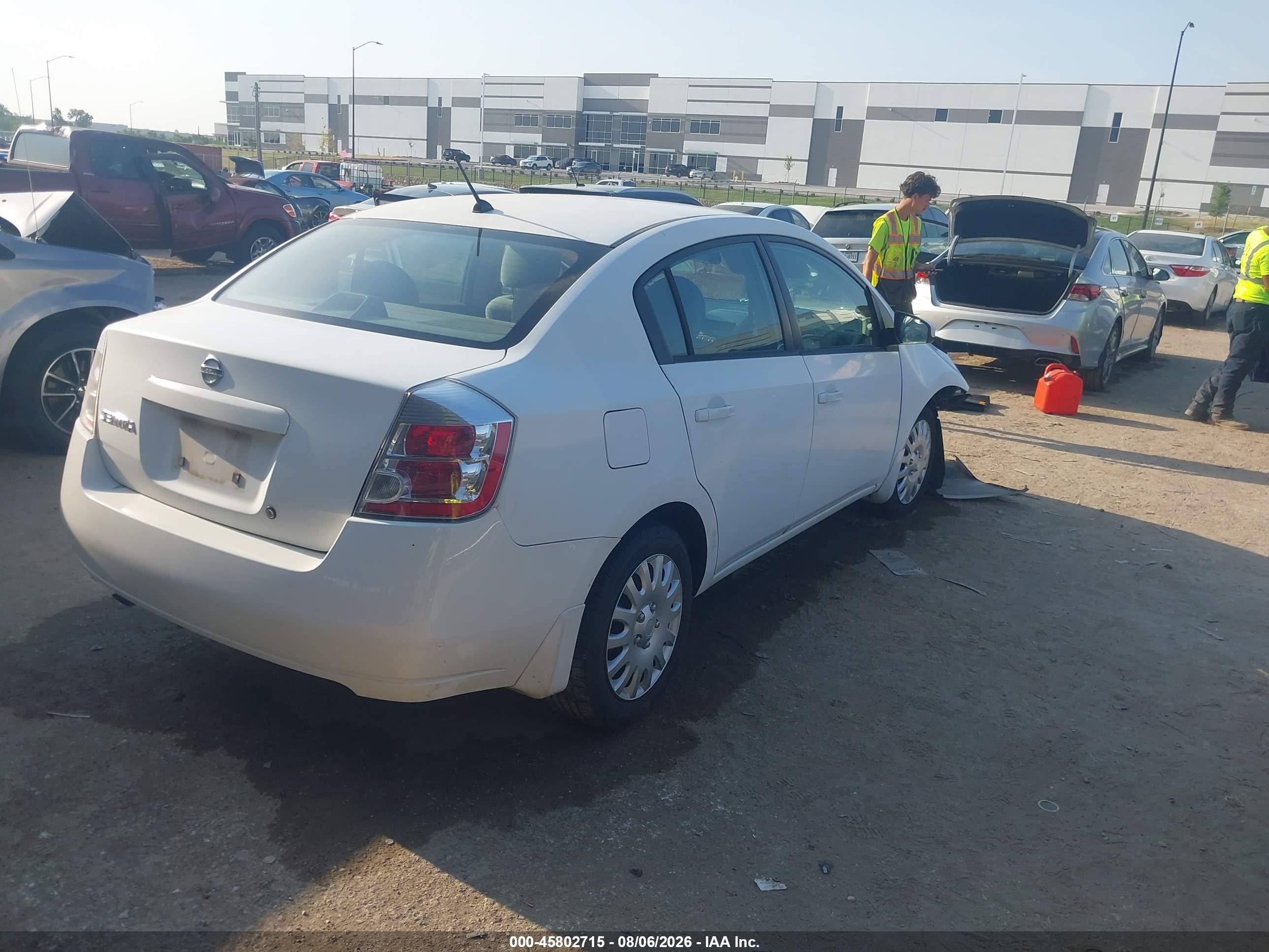 2008 Nissan Sentra 2.0 S White vin: 3N1AB61E18L742565