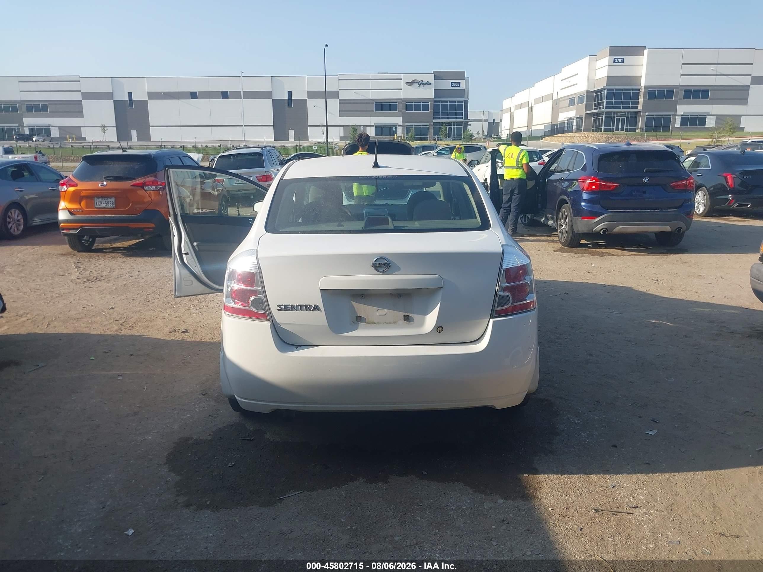 2008 Nissan Sentra 2.0 S White vin: 3N1AB61E18L742565