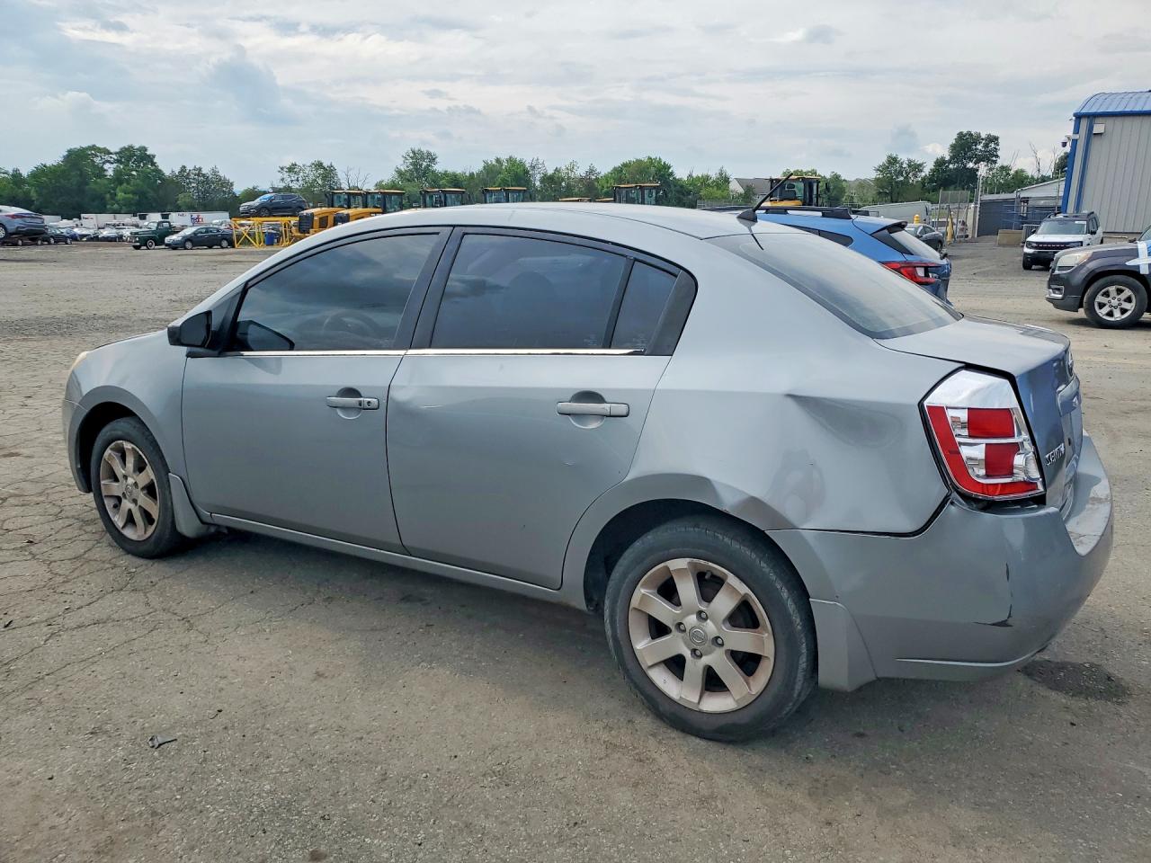 2008 Nissan Sentra Silver vin: 3N1AB61E18L760032