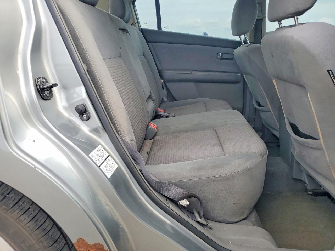 2008 Nissan Sentra Silver vin: 3N1AB61E18L760032