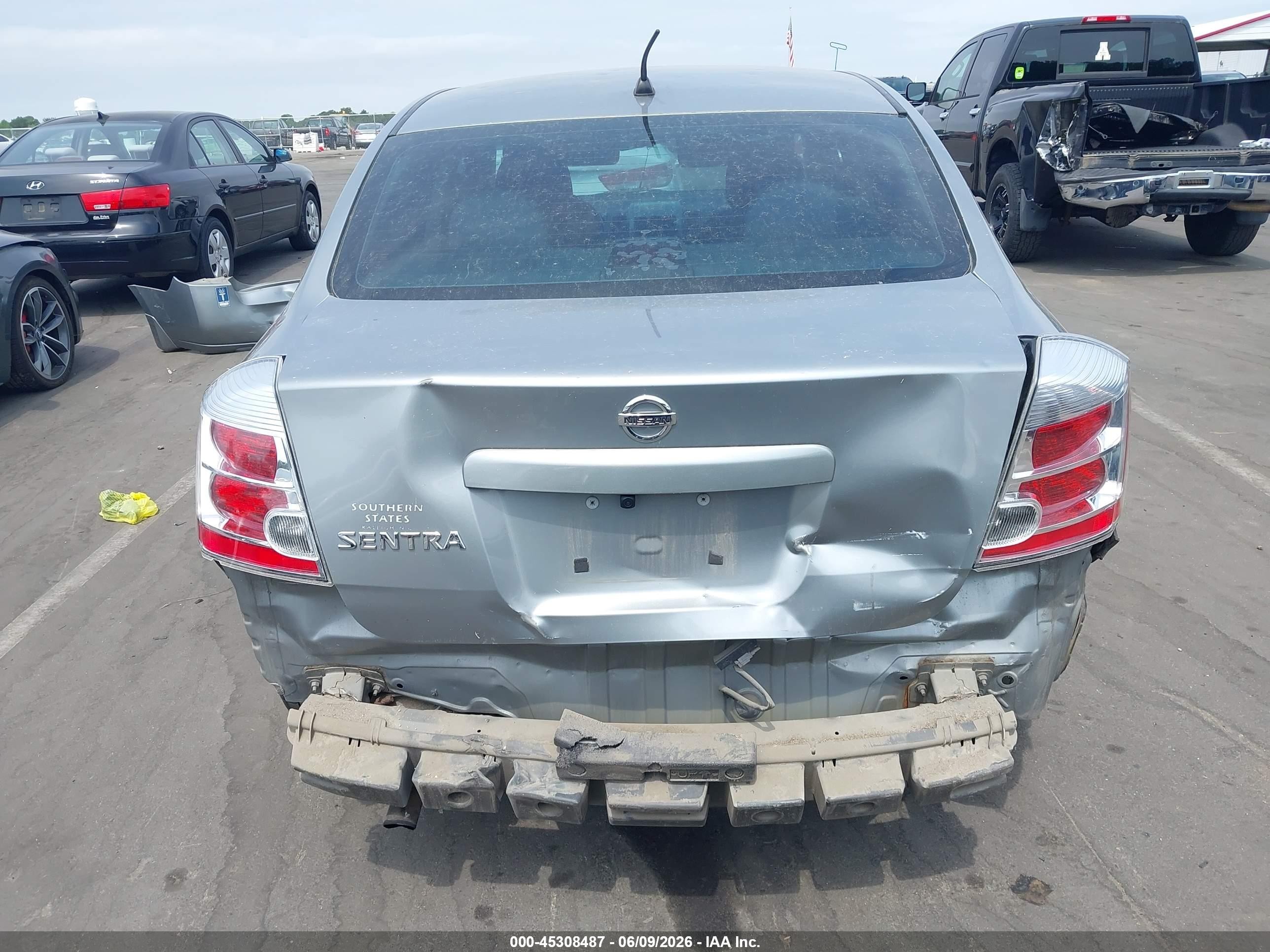 2008 Nissan Sentra 2.0s Gray vin: 3N1AB61E18L760256