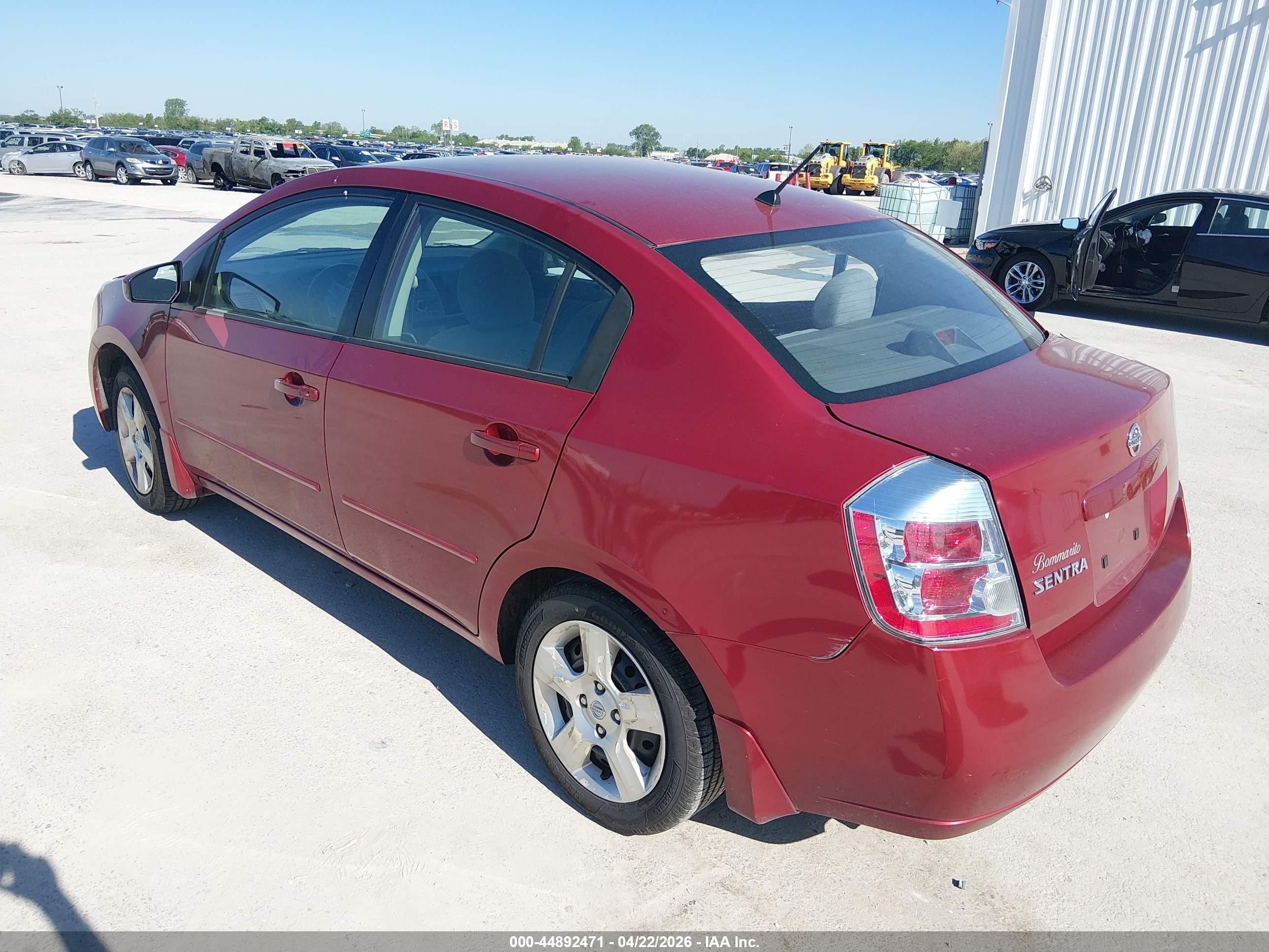 2008 Nissan Sentra 2.0s Red vin: 3N1AB61E18L765019