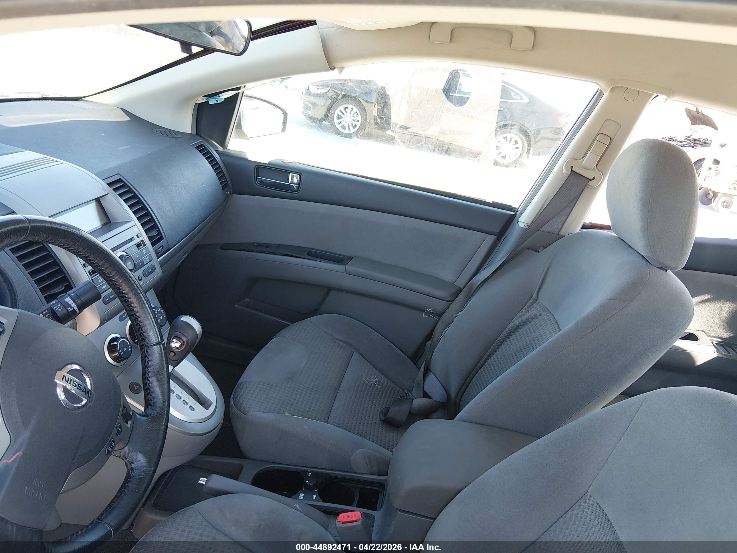 2008 Nissan Sentra 2.0s Red vin: 3N1AB61E18L765019