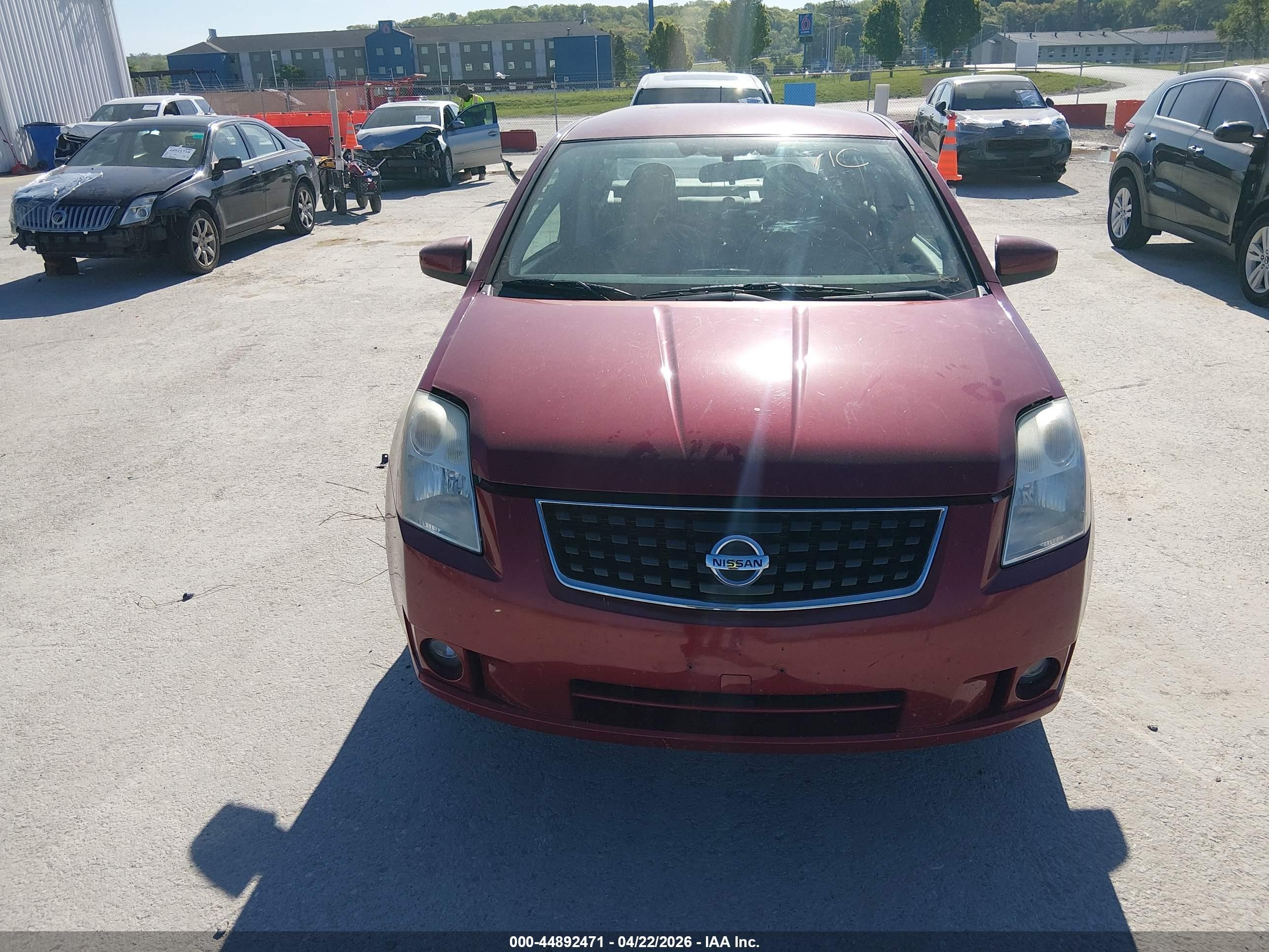 2008 Nissan Sentra 2.0s Red vin: 3N1AB61E18L765019