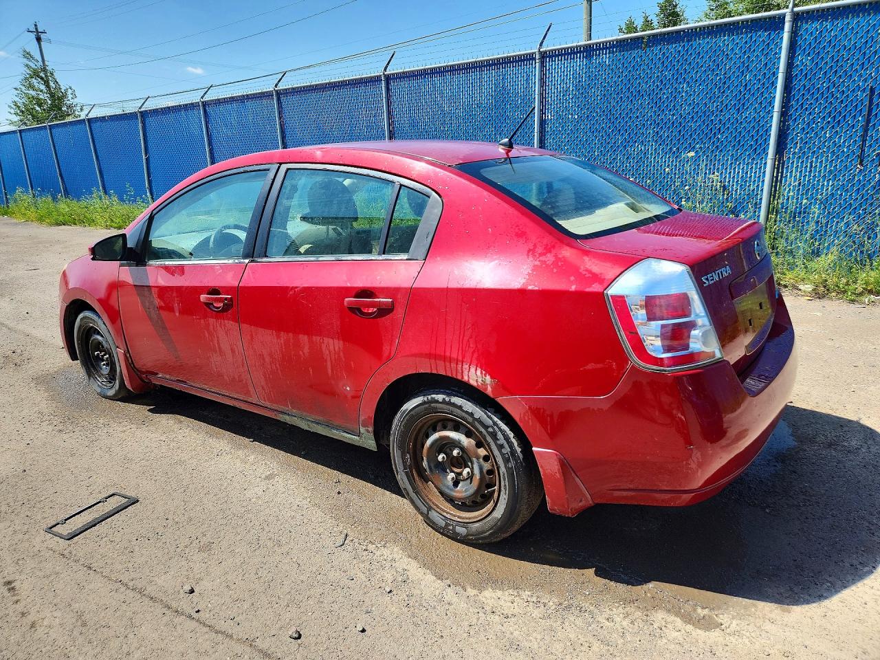 2009 Nissan Sentra 2.0 Red vin: 3N1AB61E19L633833