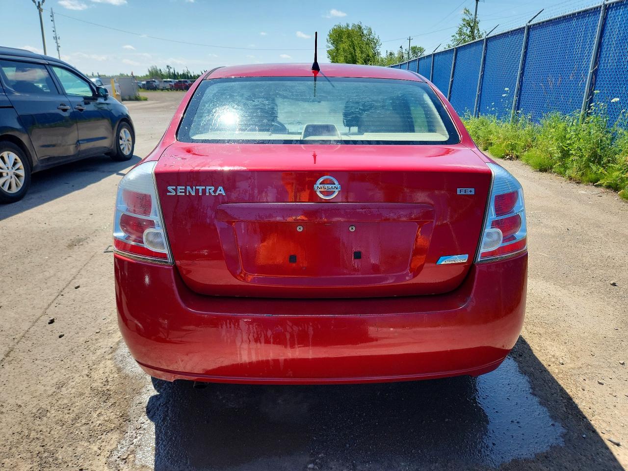 2009 Nissan Sentra 2.0 Red vin: 3N1AB61E19L633833