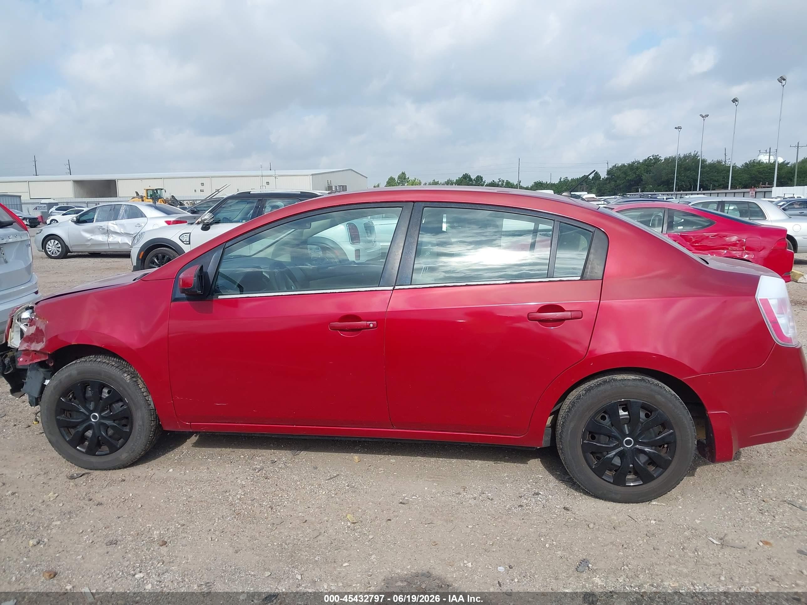 2009 Nissan Sentra 2.0 Red vin: 3N1AB61E19L676973