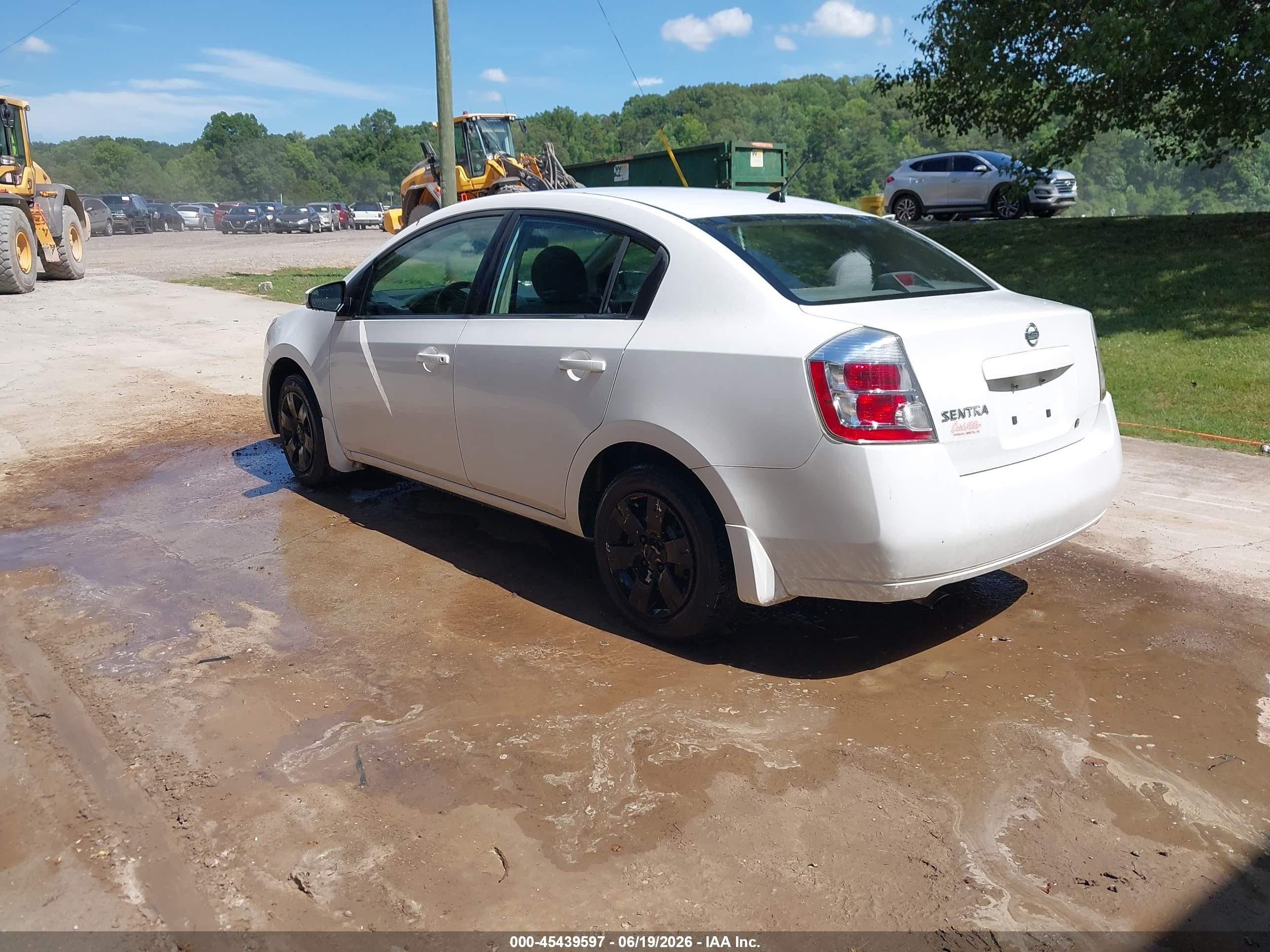 2008 Nissan Sentra 2.0 White vin: 3N1AB61E28L641261