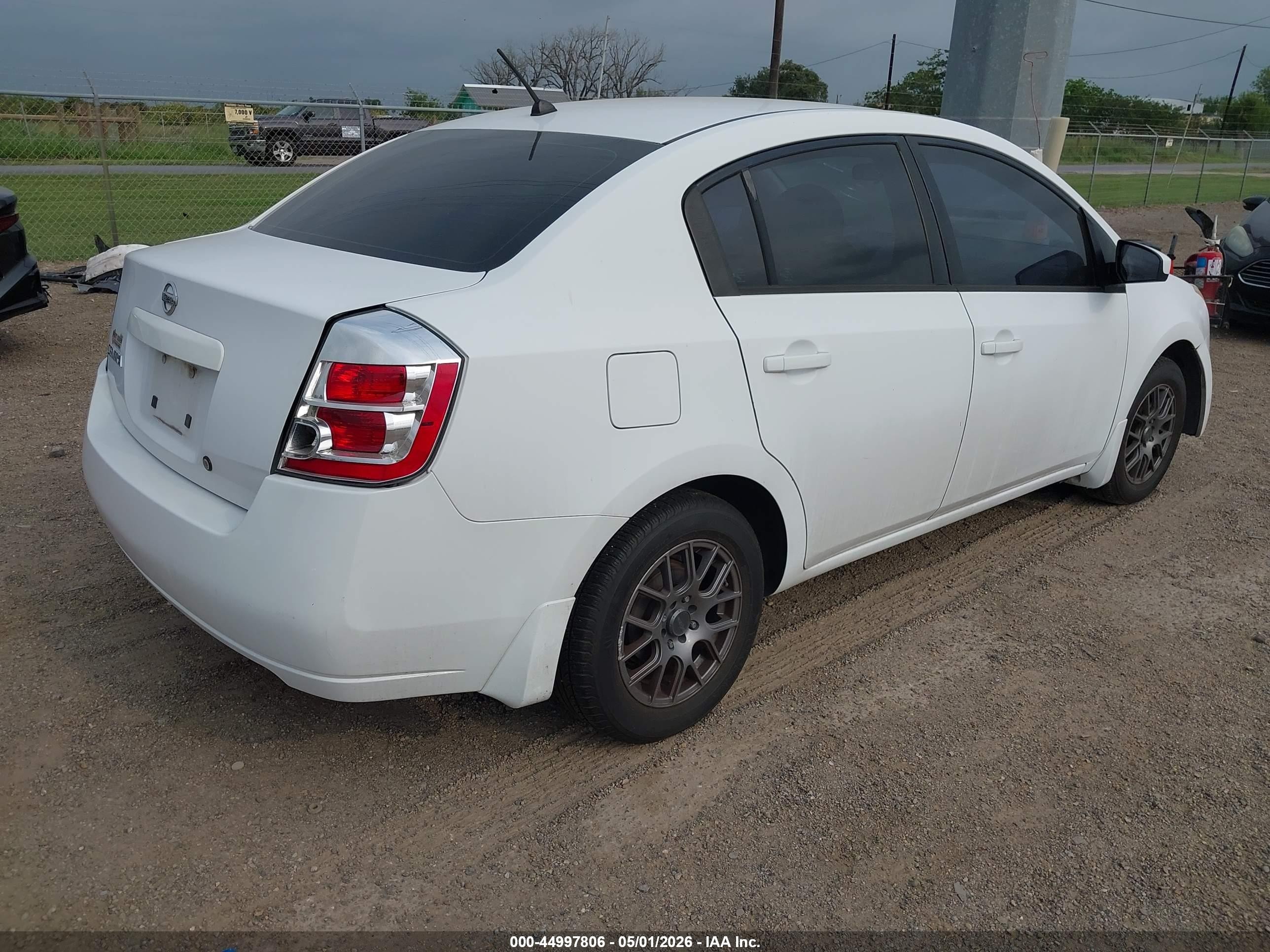 2008 Nissan Sentra 2.0 White vin: 3N1AB61E28L644631