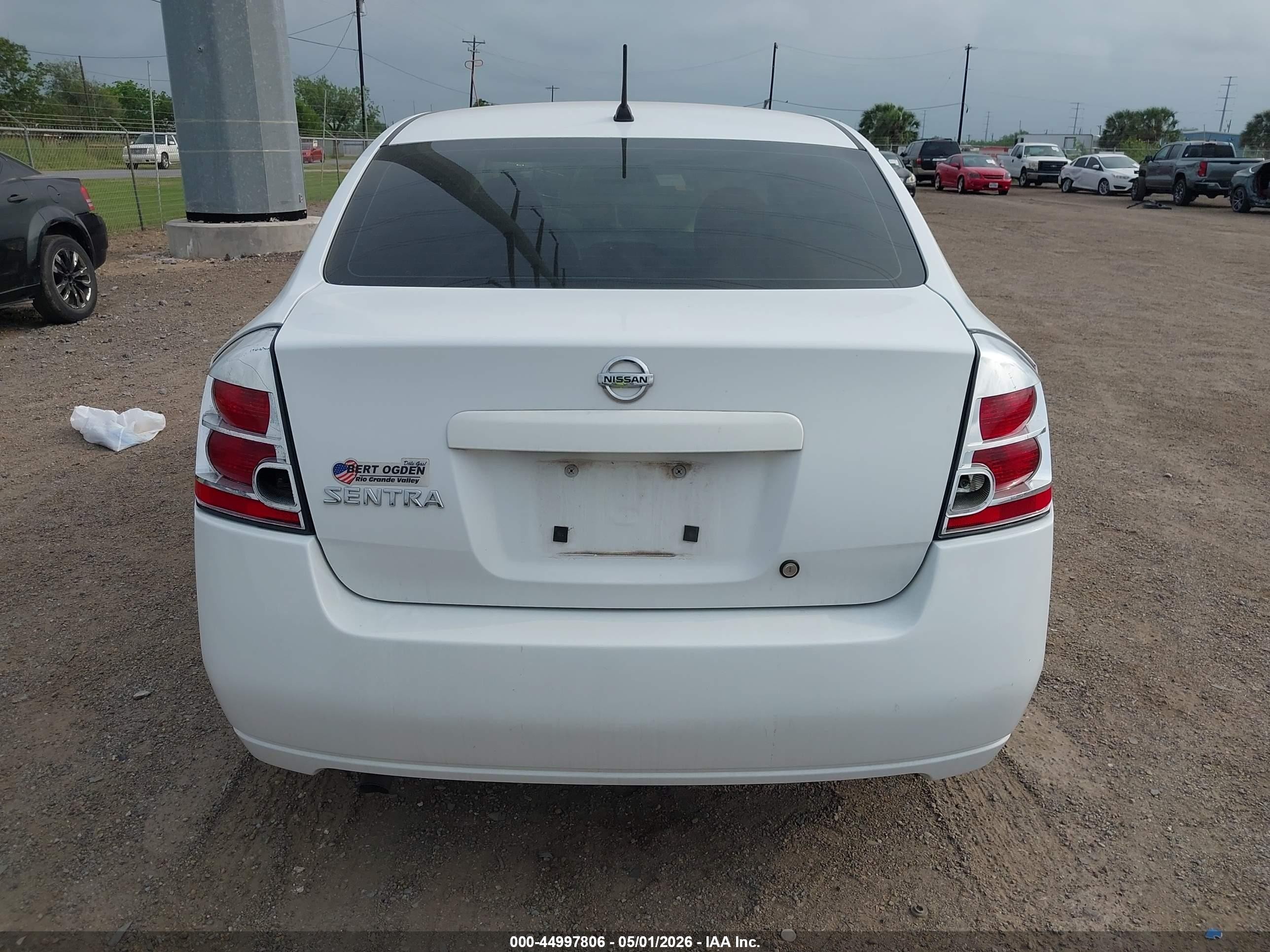 2008 Nissan Sentra 2.0 White vin: 3N1AB61E28L644631